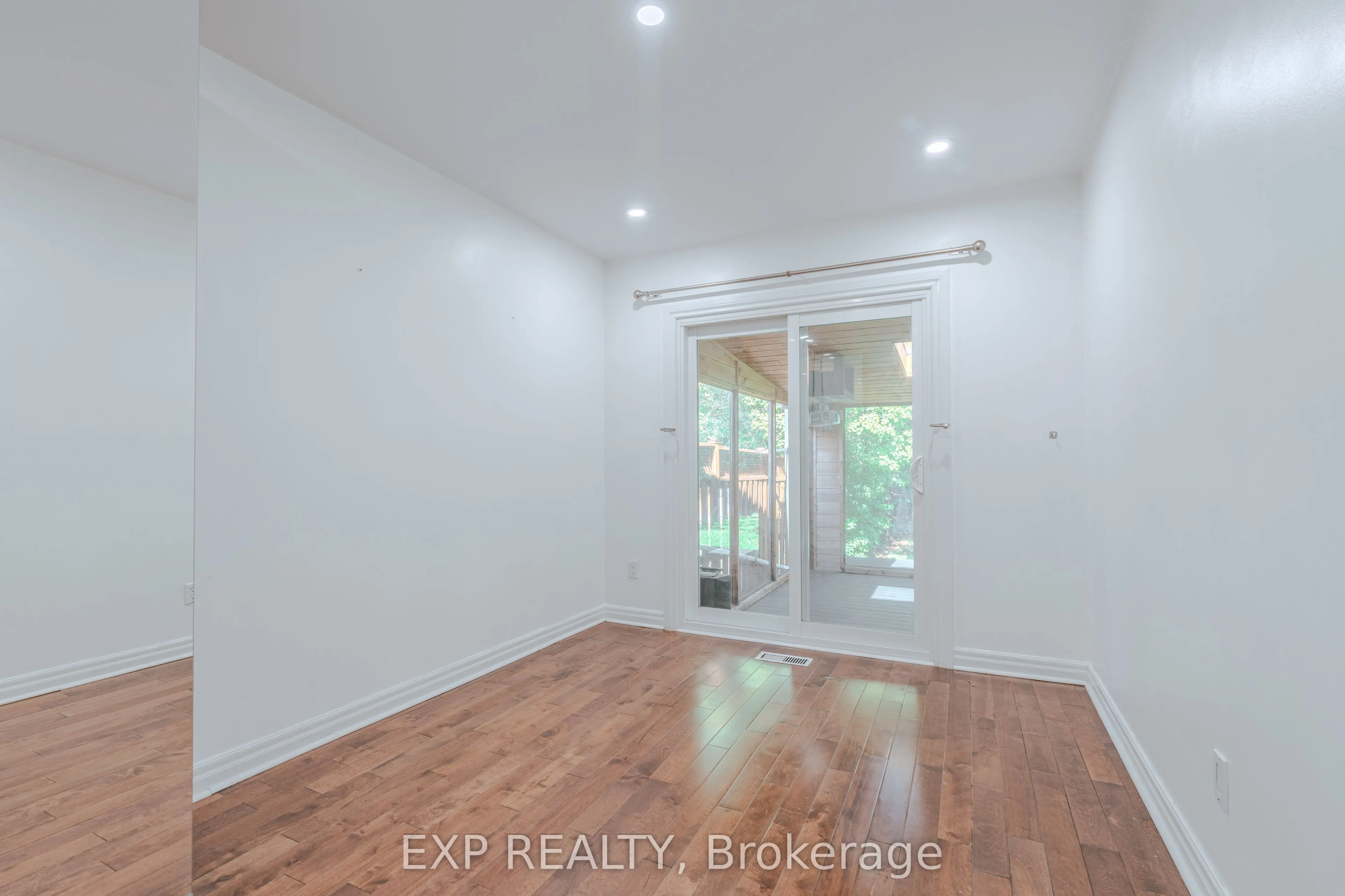 72 Billington Crescent