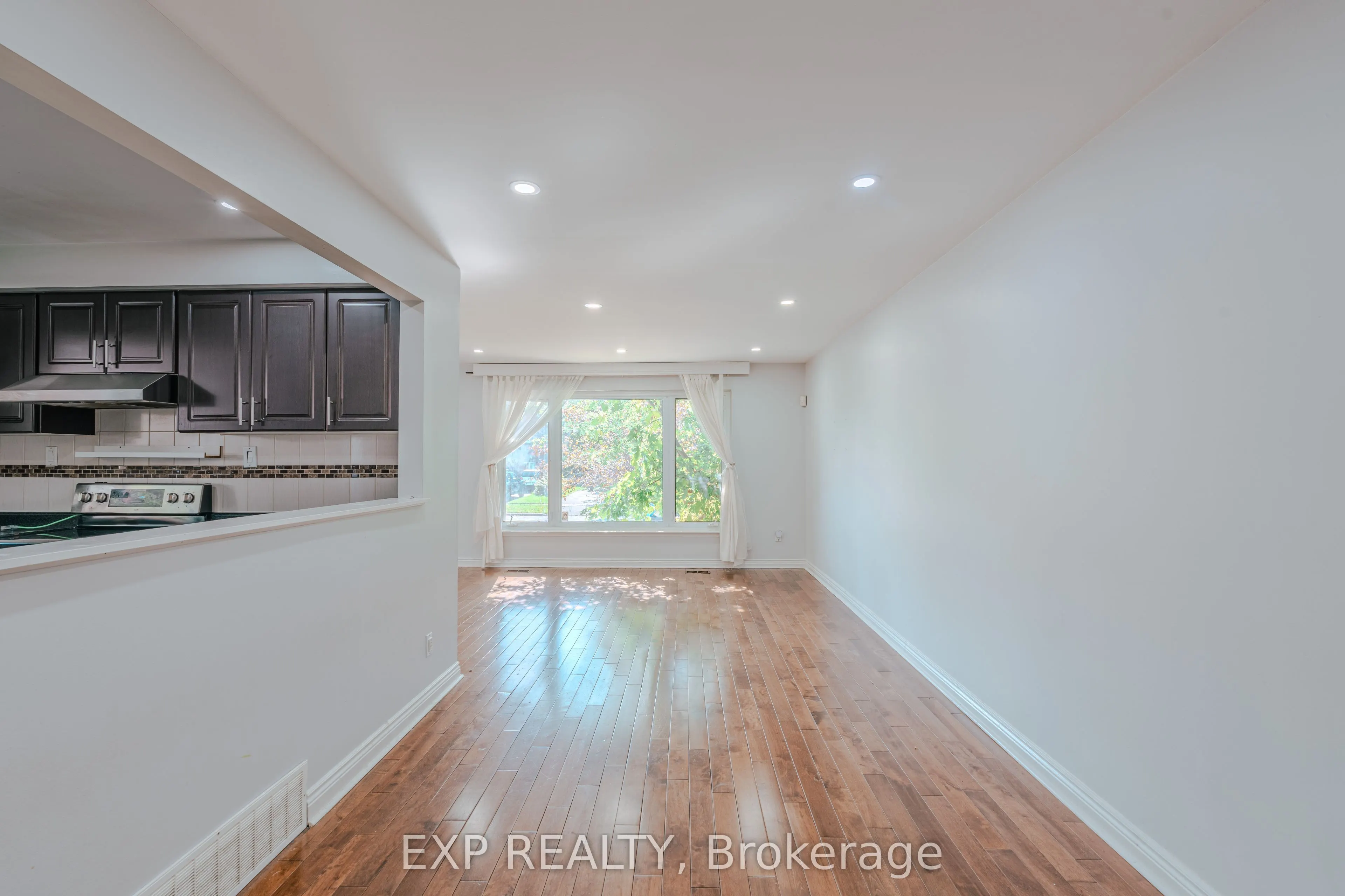 72 Billington Crescent
