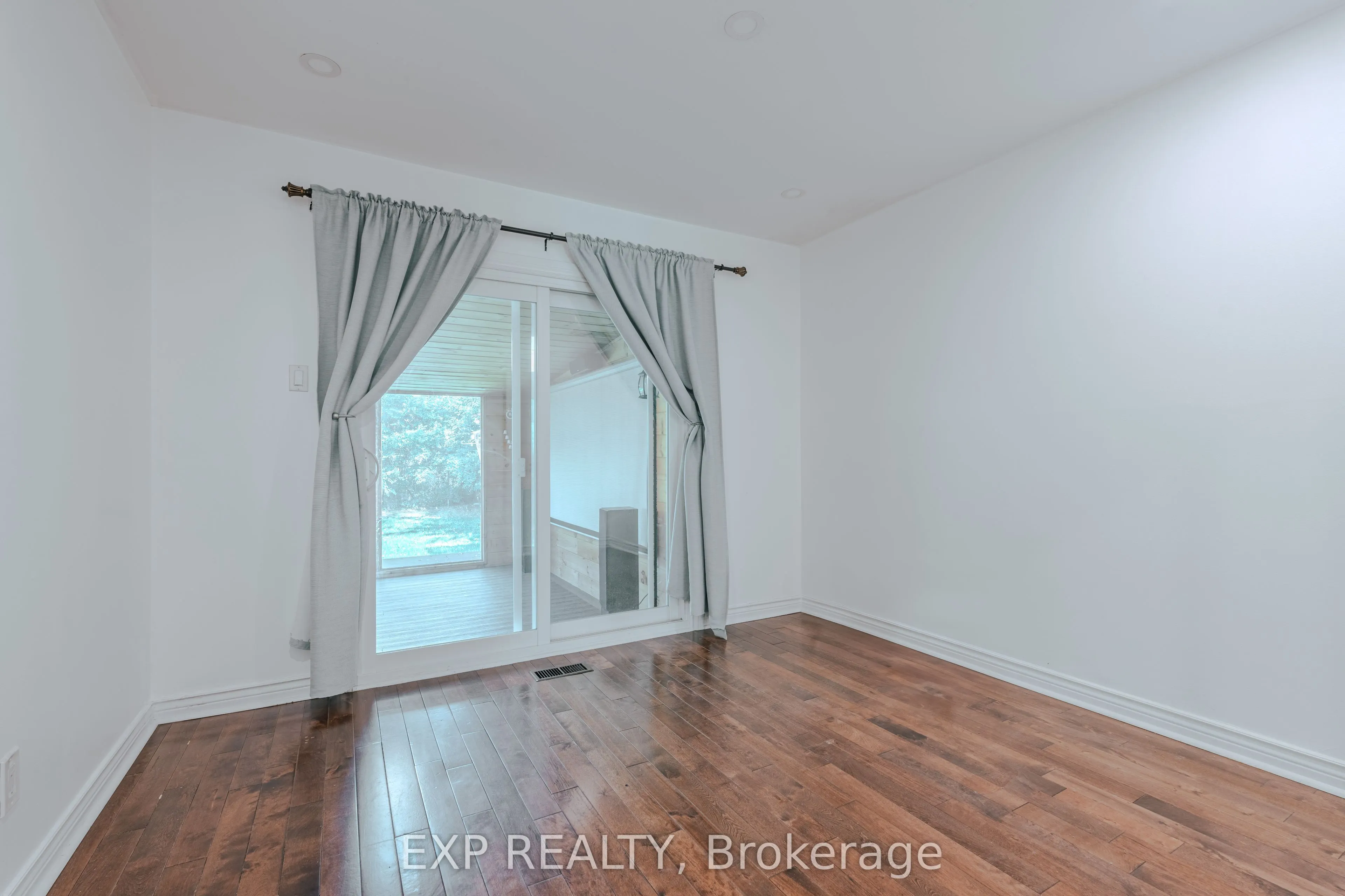 72 Billington Crescent