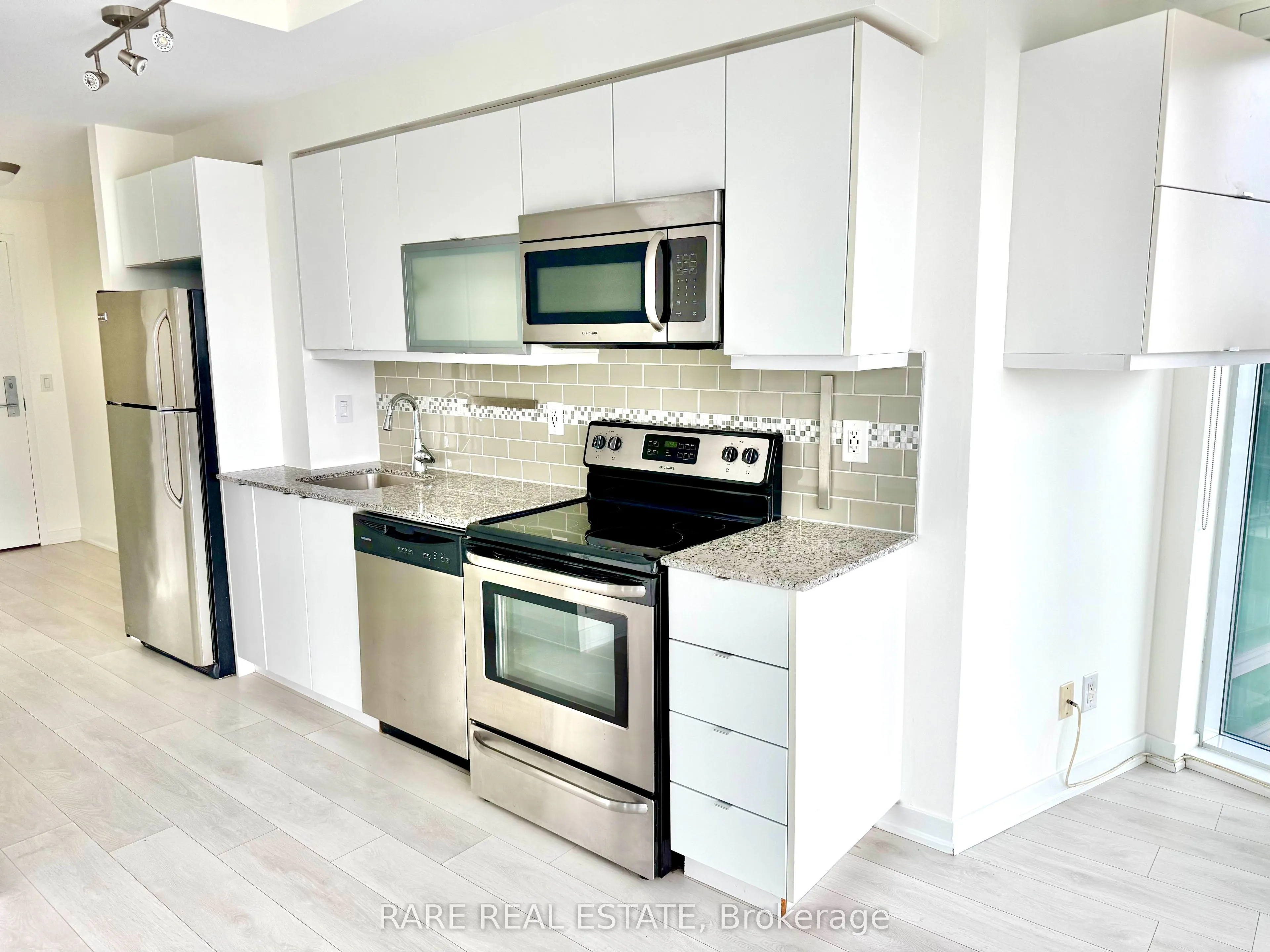 150 East Liberty Street, #1112