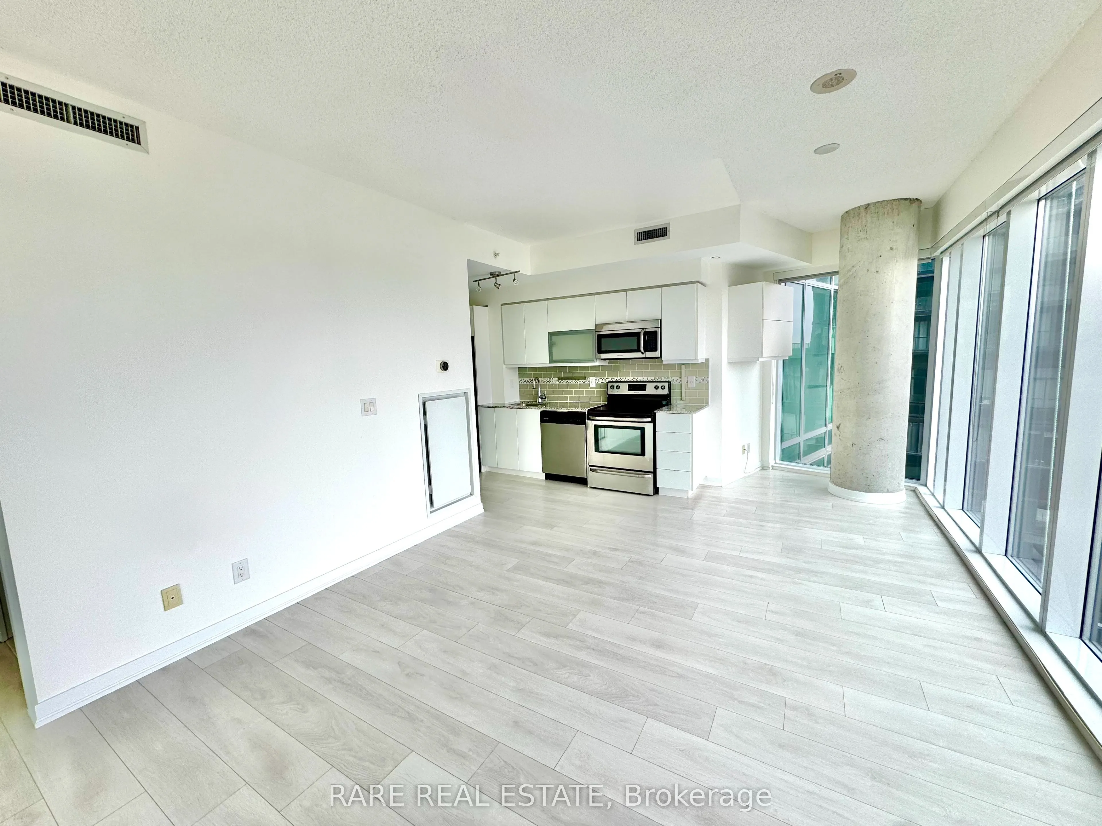 150 East Liberty Street, #1112