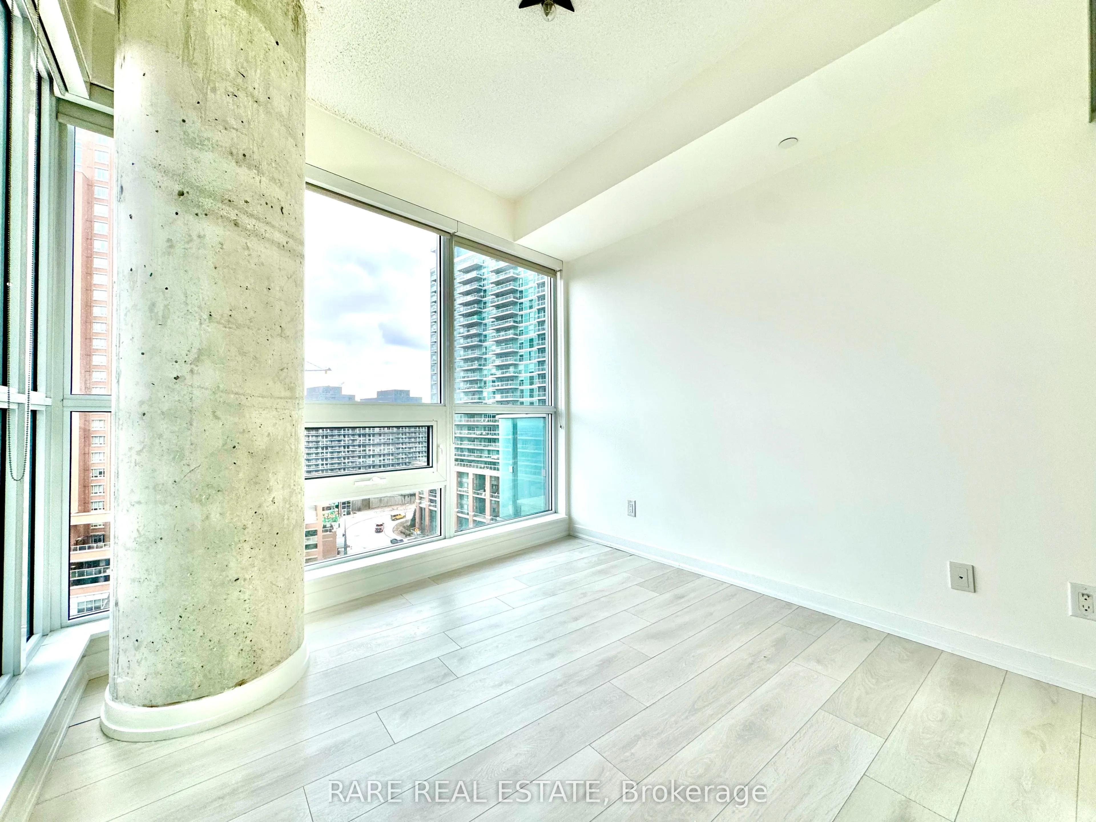 150 East Liberty Street, #1112