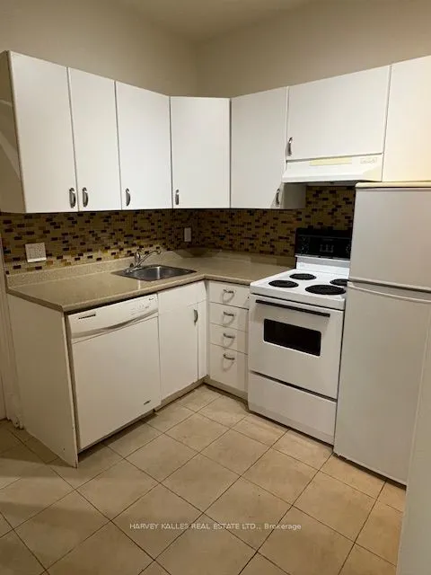 440 Avenue Road, #101
