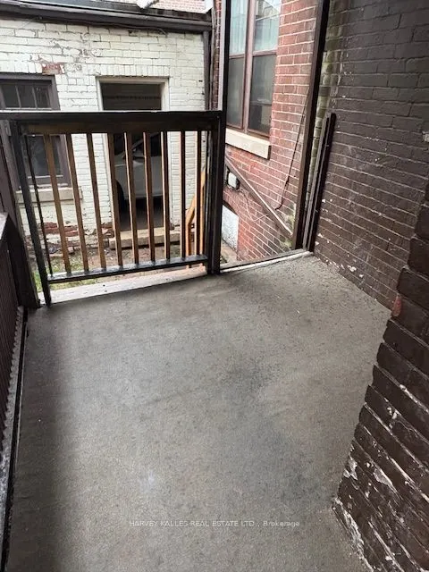 440 Avenue Road, #101