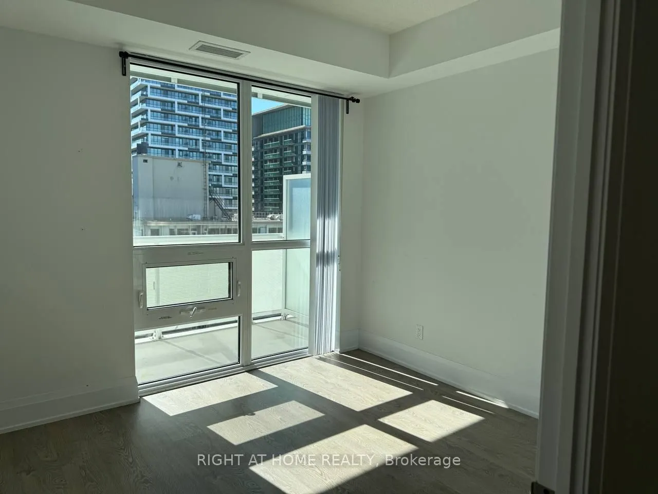 101 Erskine Avenue, #1908