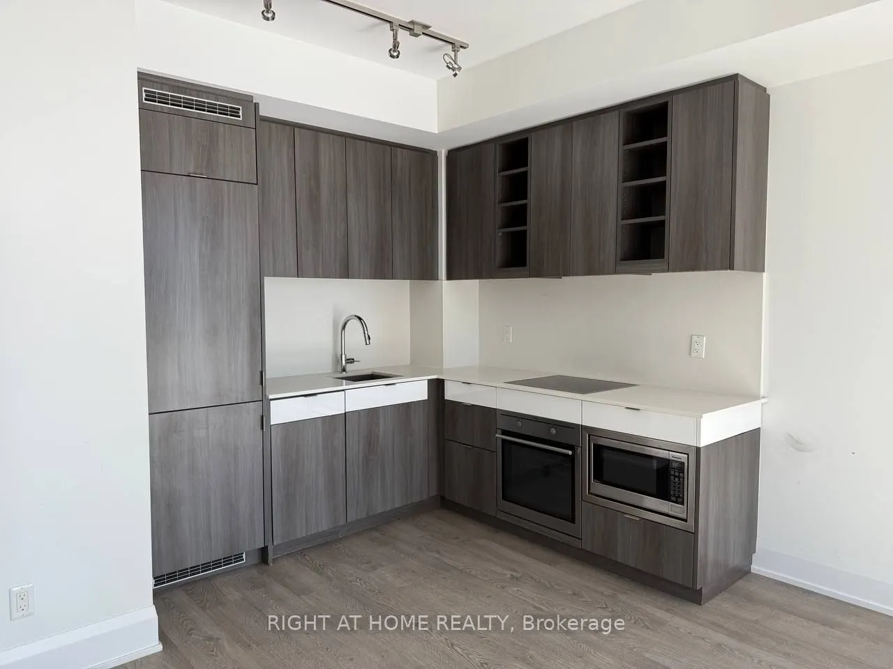101 Erskine Avenue, #1908