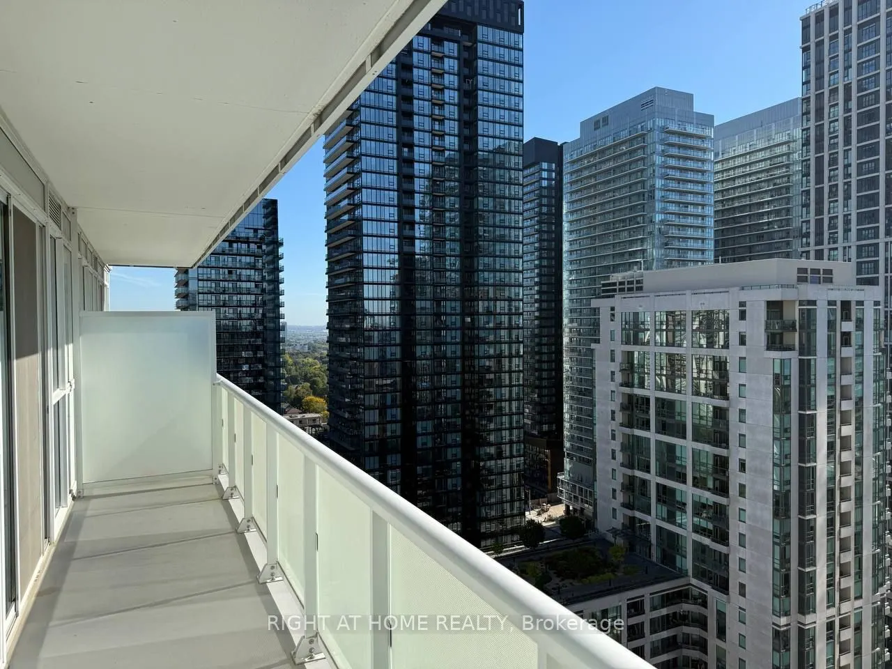 101 Erskine Avenue, #1908