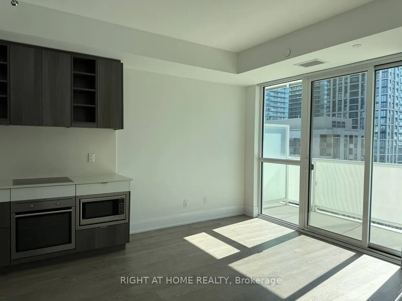 101 Erskine Avenue, #1908