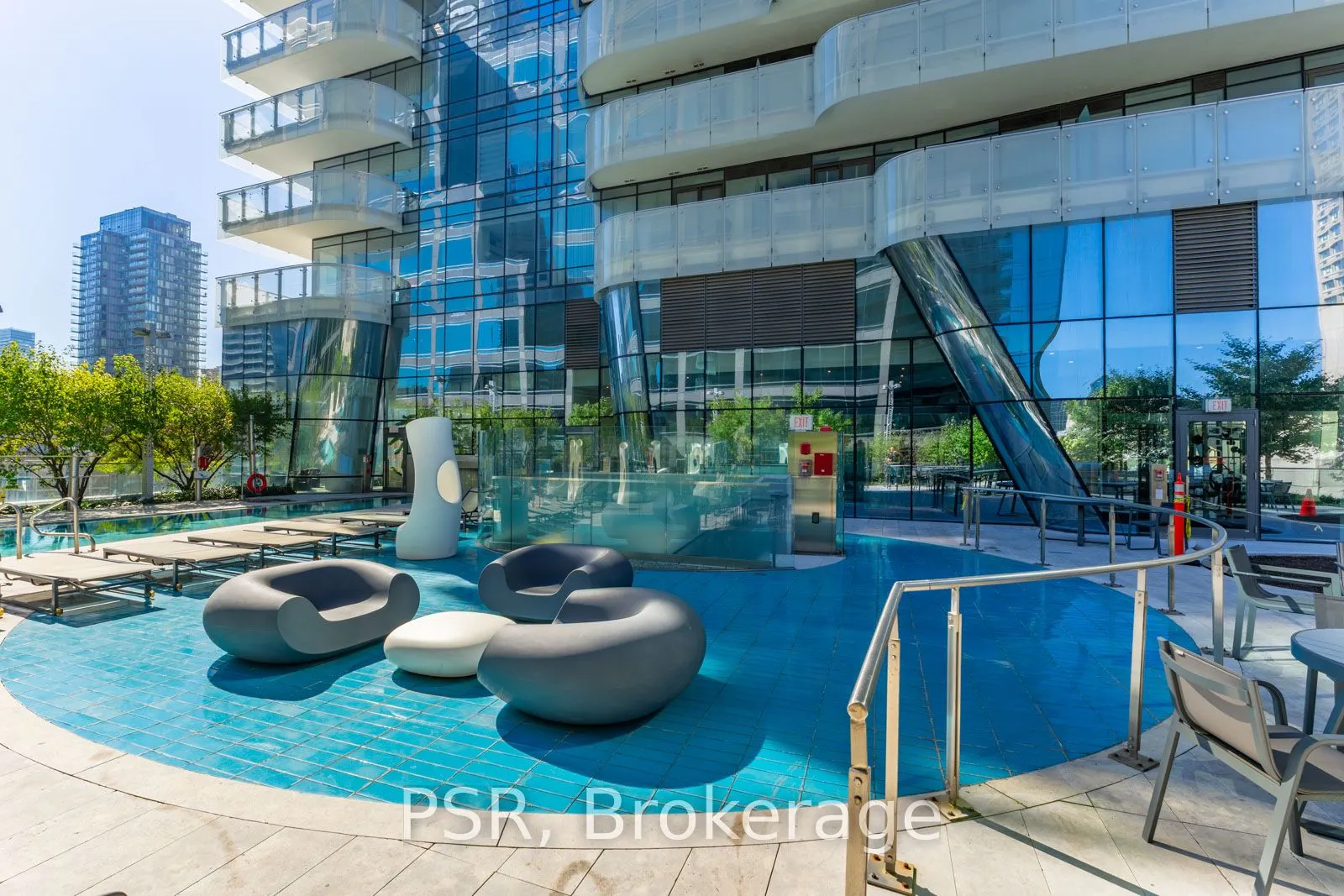 1 Bloor Street E, #303