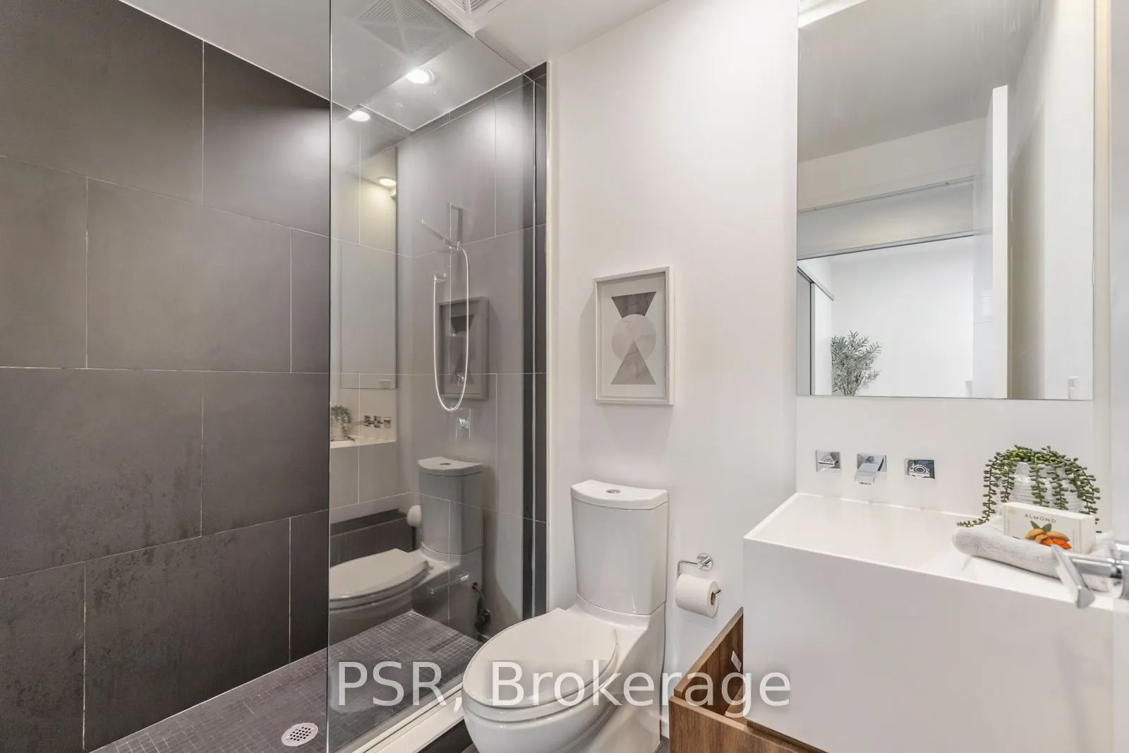 1 Bloor Street E, #303