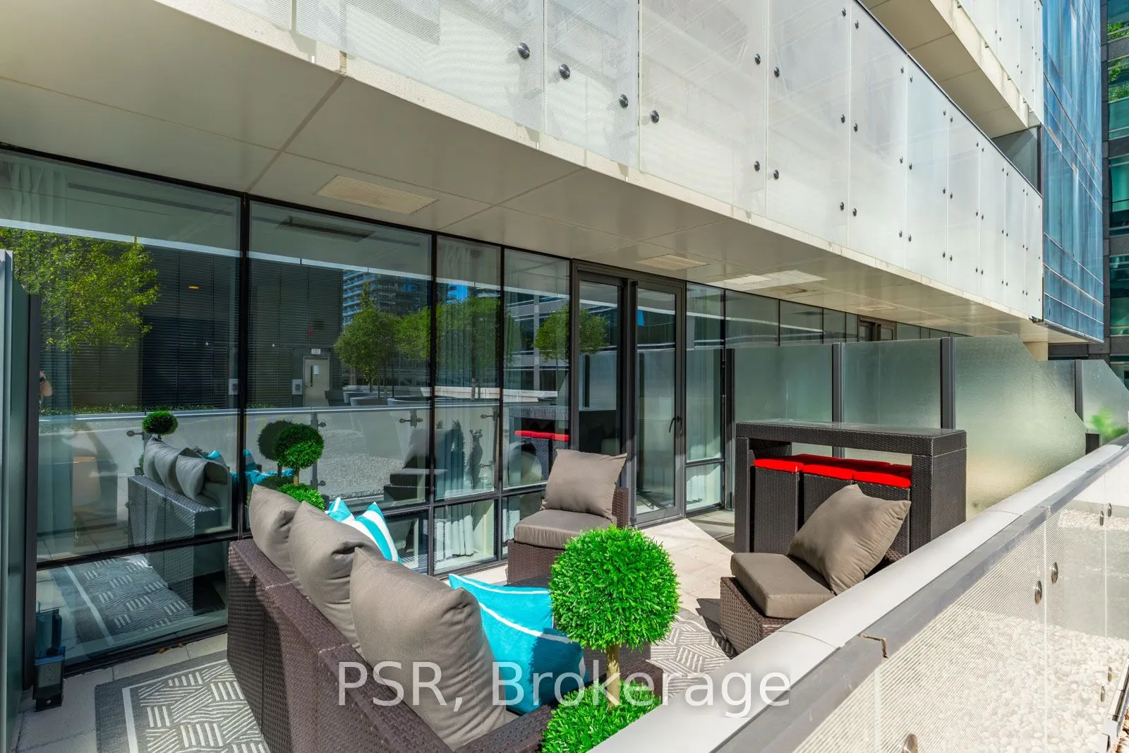 1 Bloor Street E, #303