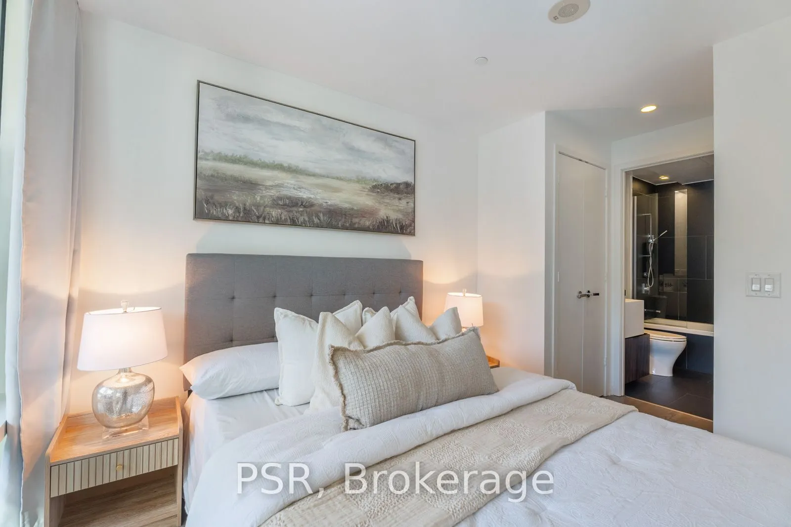 1 Bloor Street E, #303