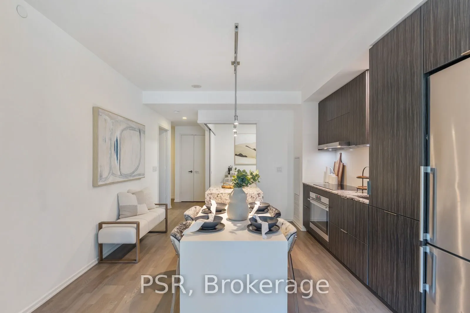 1 Bloor Street E, #303