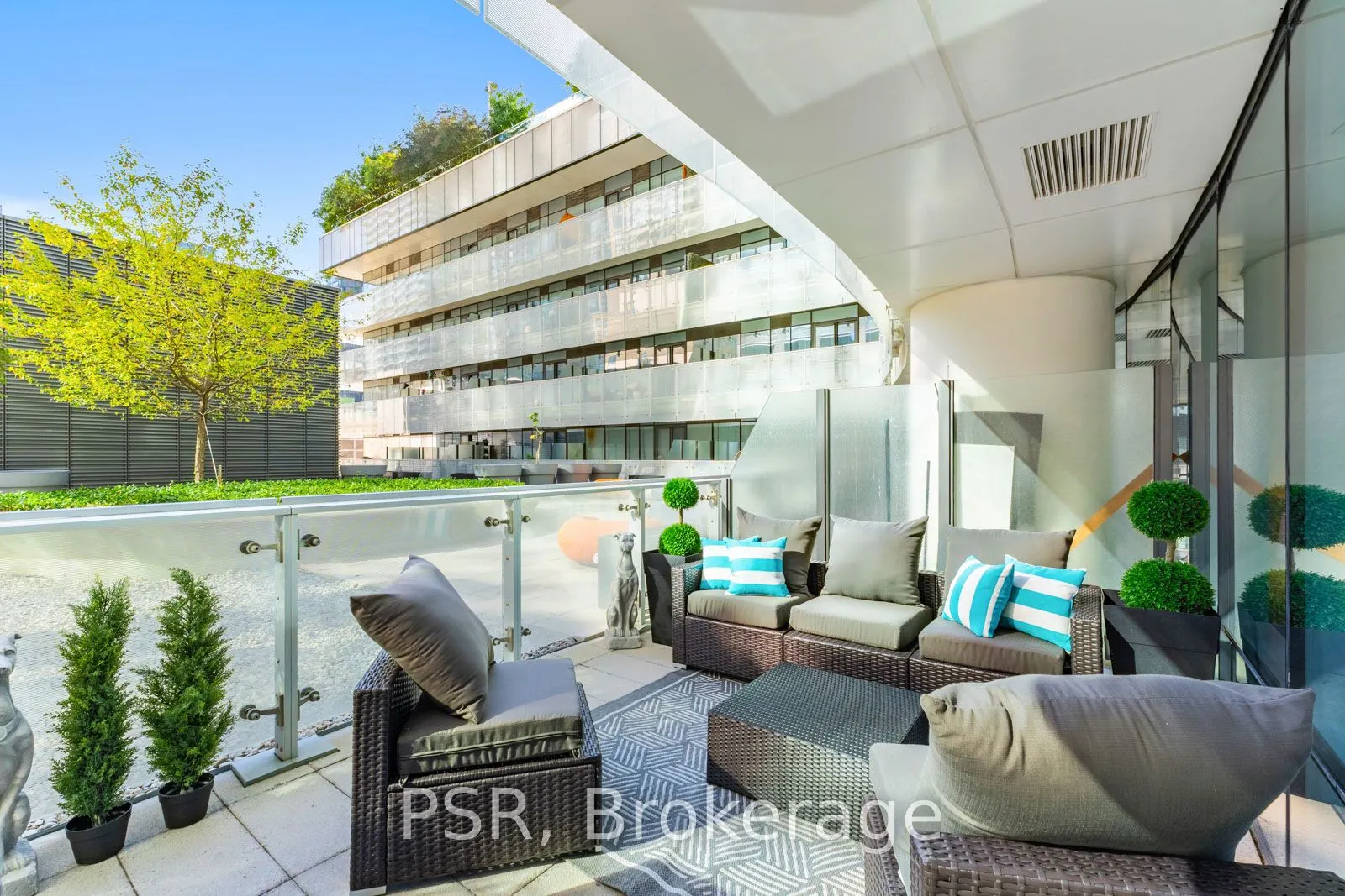 1 Bloor Street E, #303