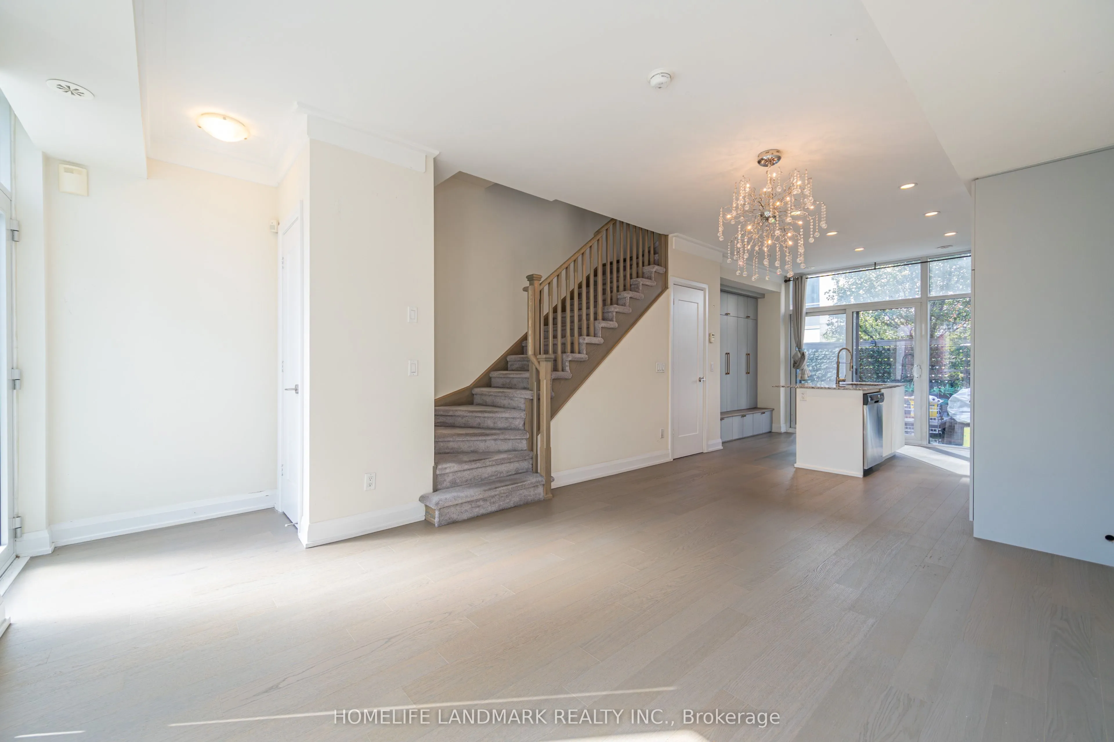 18 Graydon Hall Drive, #TH12