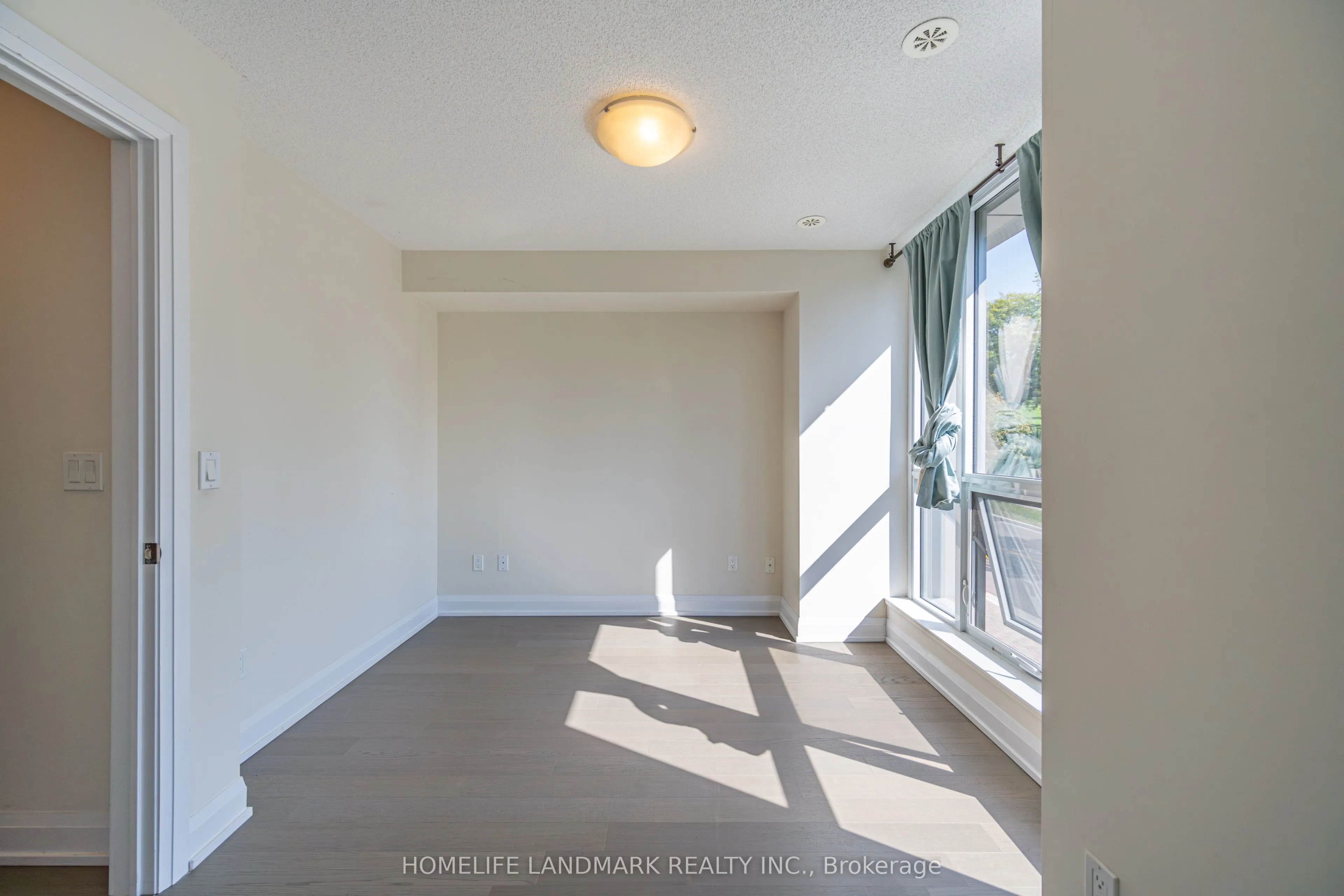18 Graydon Hall Drive, #TH12