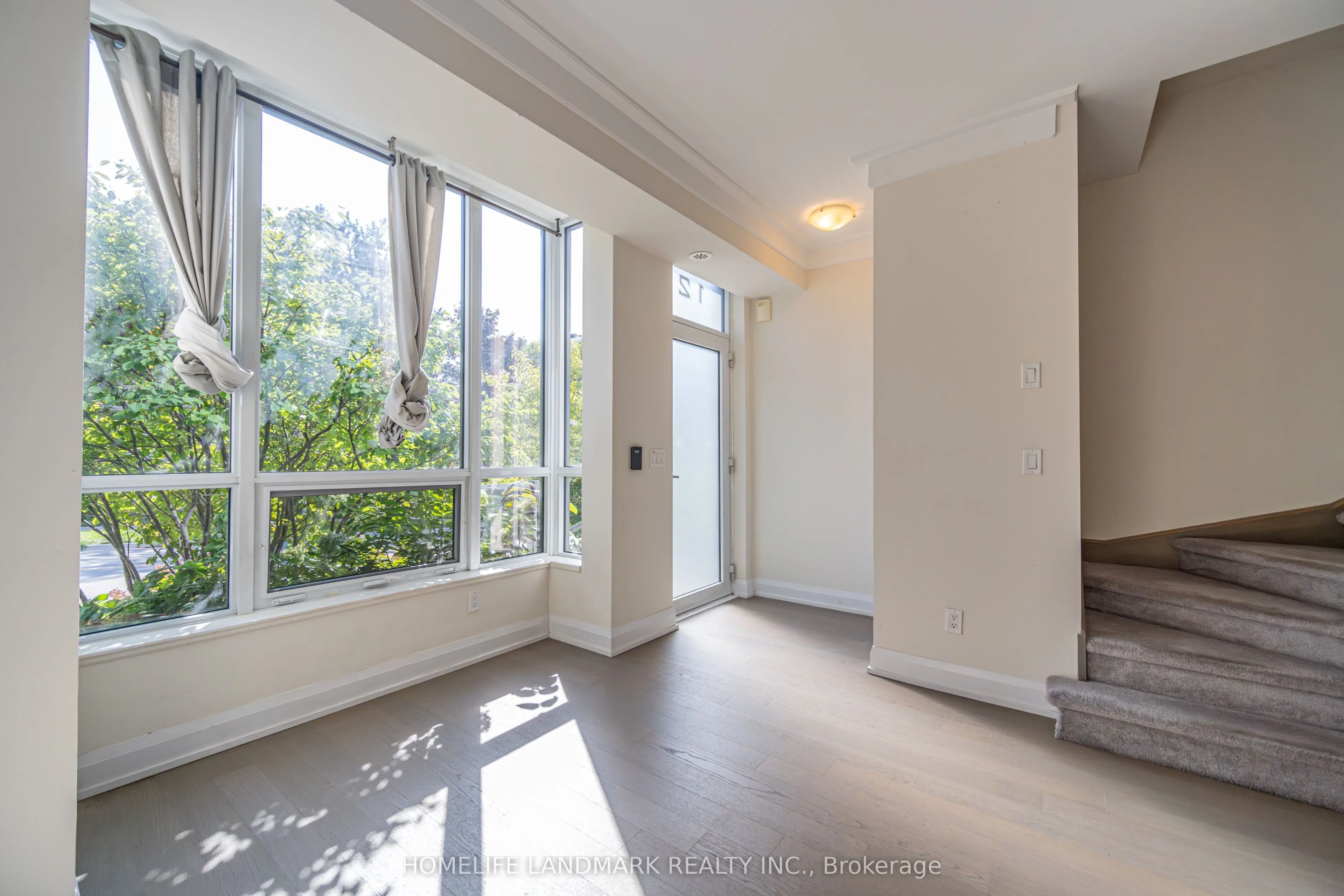18 Graydon Hall Drive, #TH12