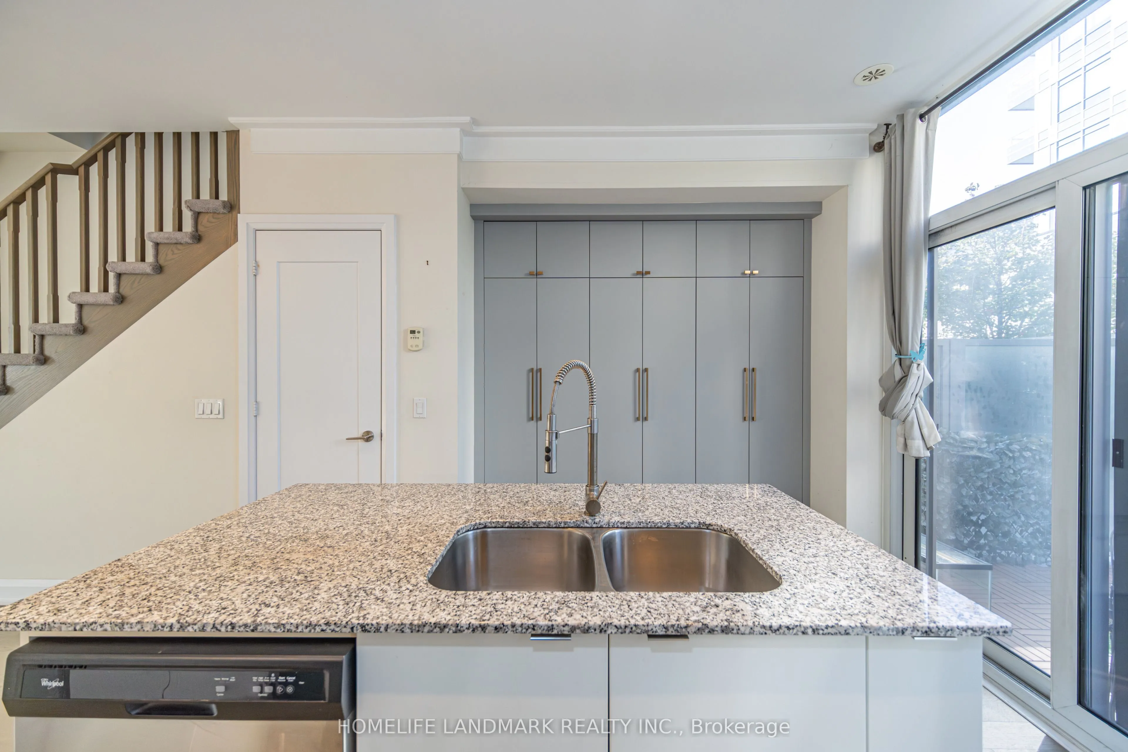 18 Graydon Hall Drive, #TH12