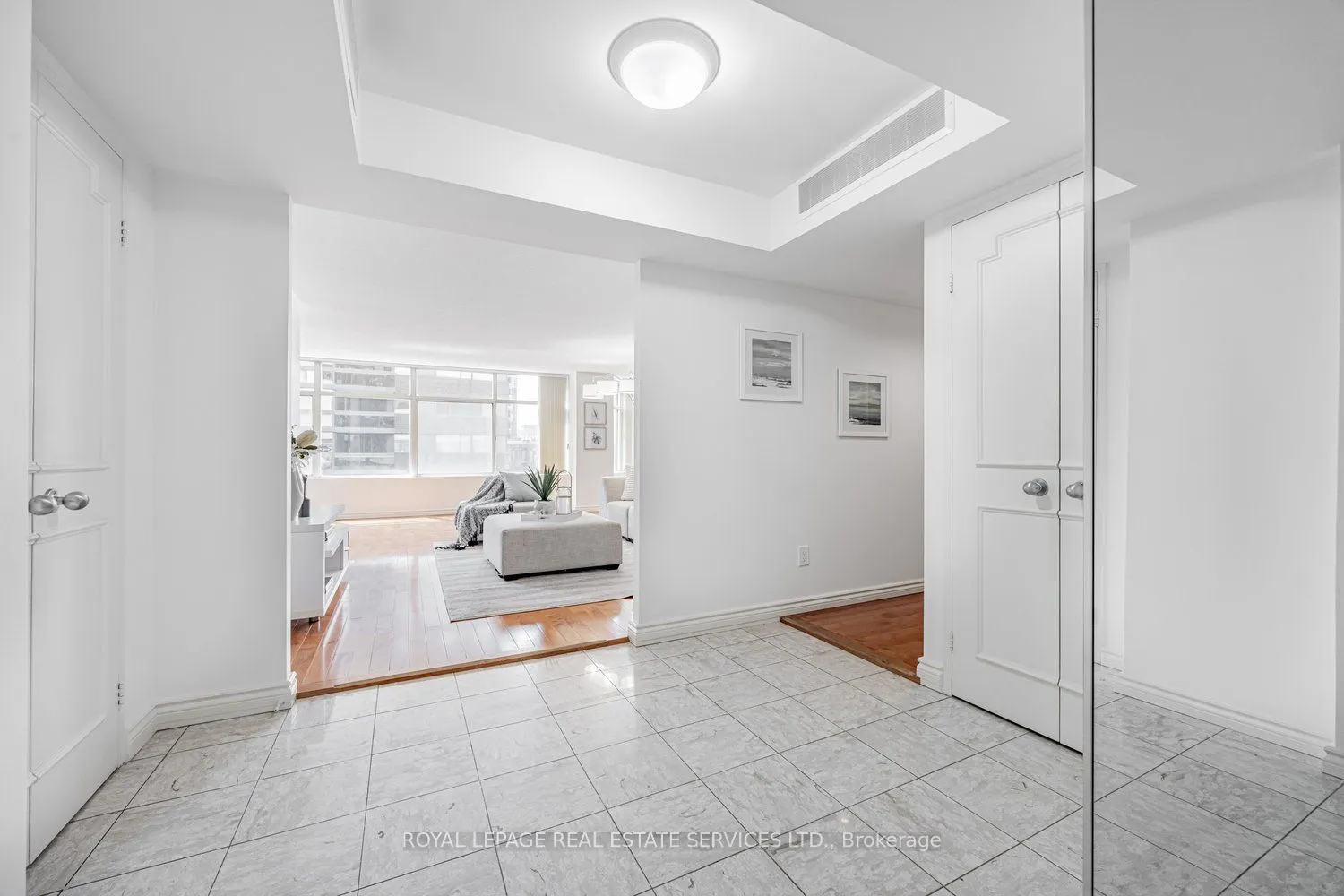 900 Yonge Street, #501