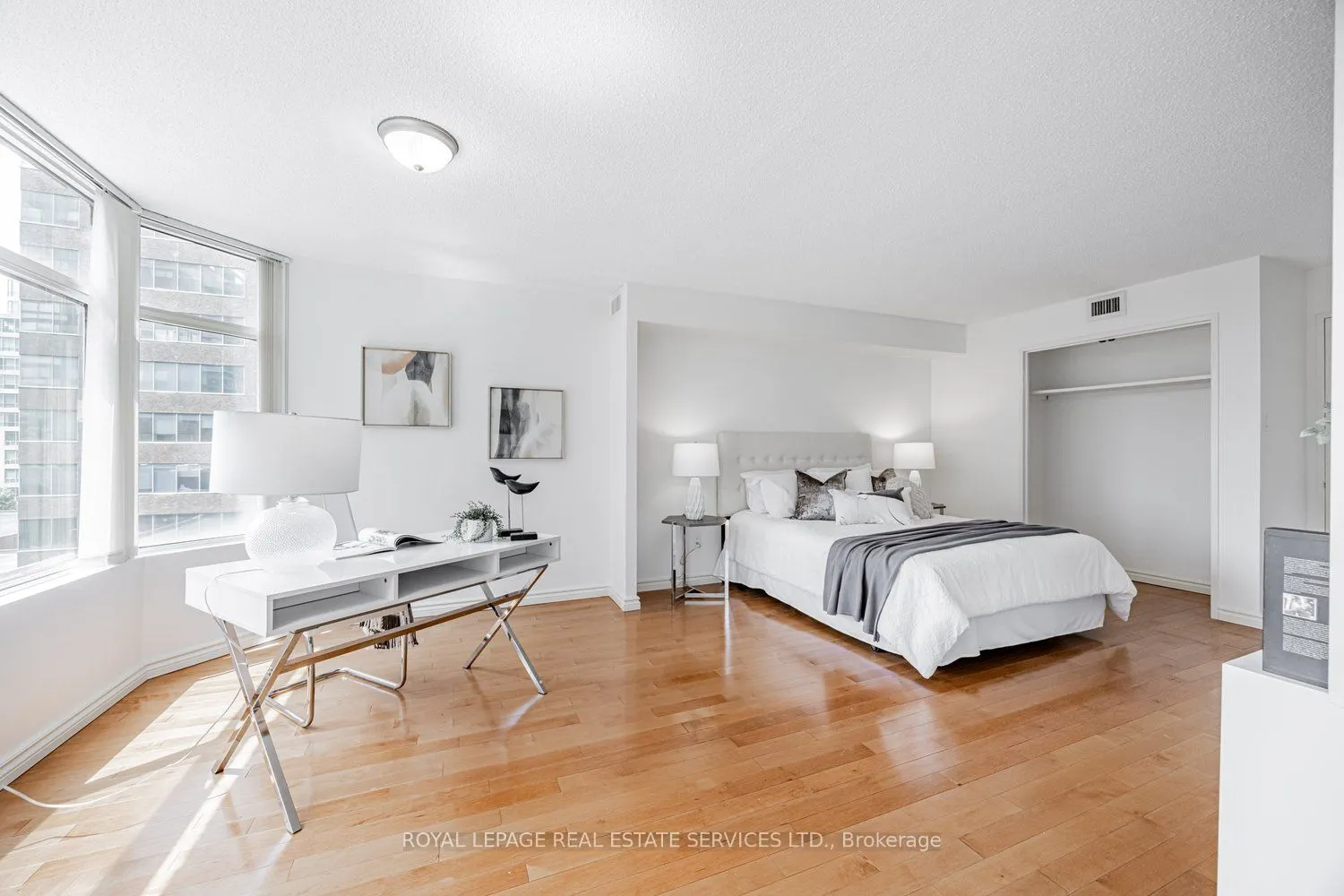 900 Yonge Street, #501