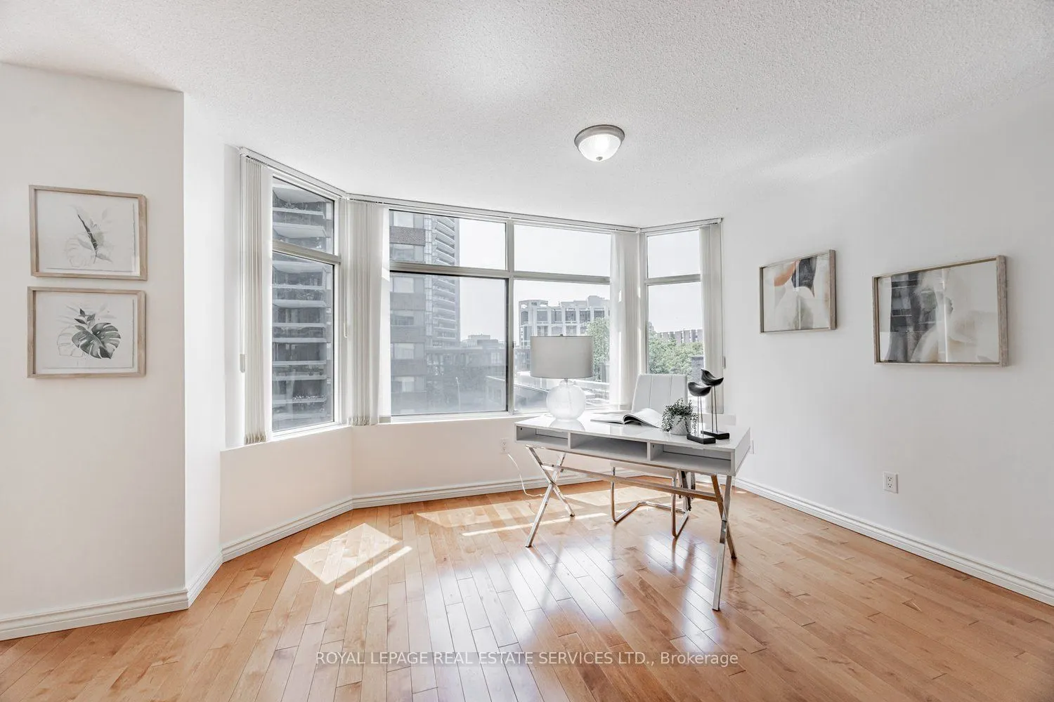 900 Yonge Street, #501