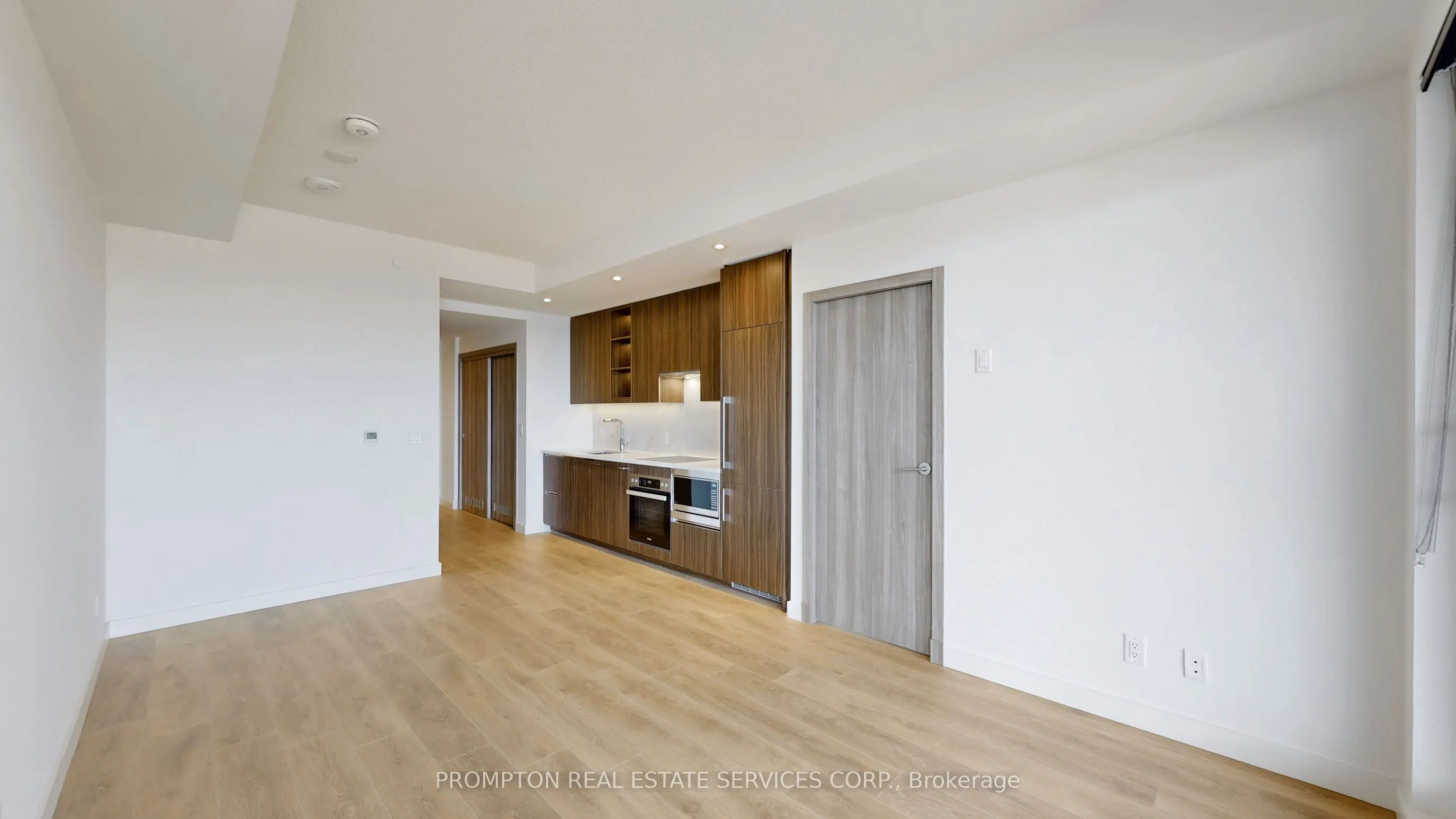 27 McMahon Drive, #2110