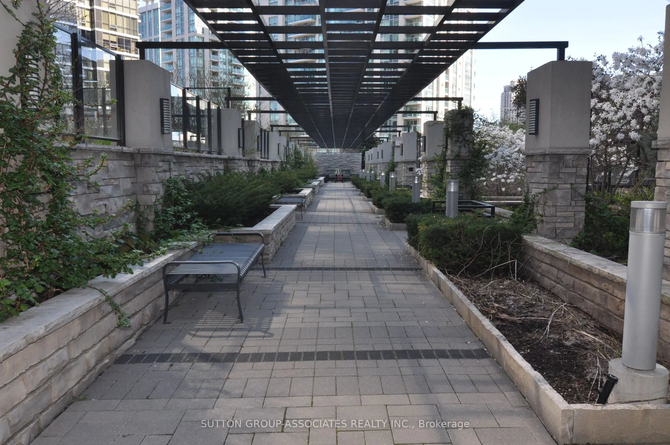 2 Anndale Drive, #1303