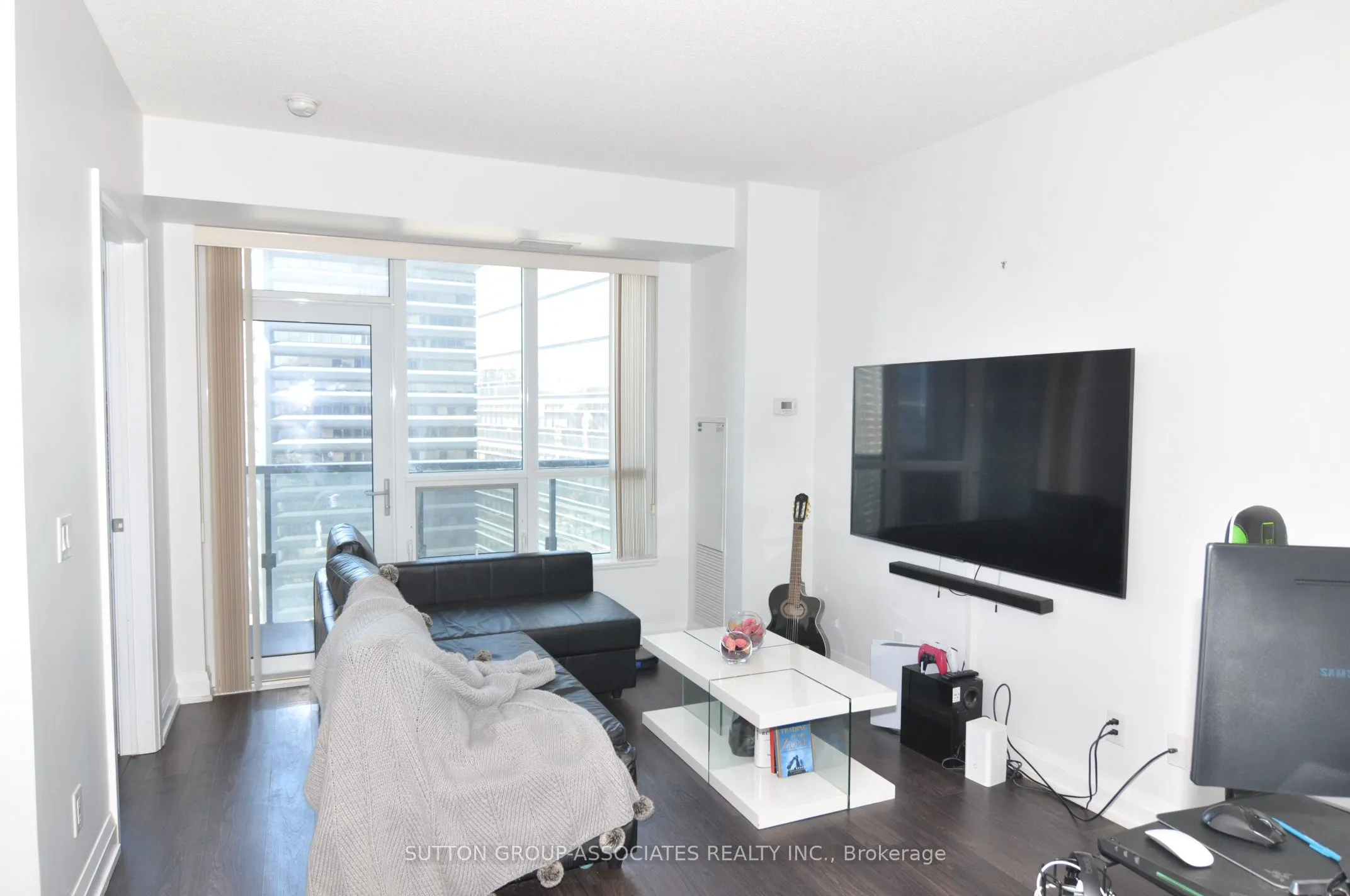 2 Anndale Drive, #1303