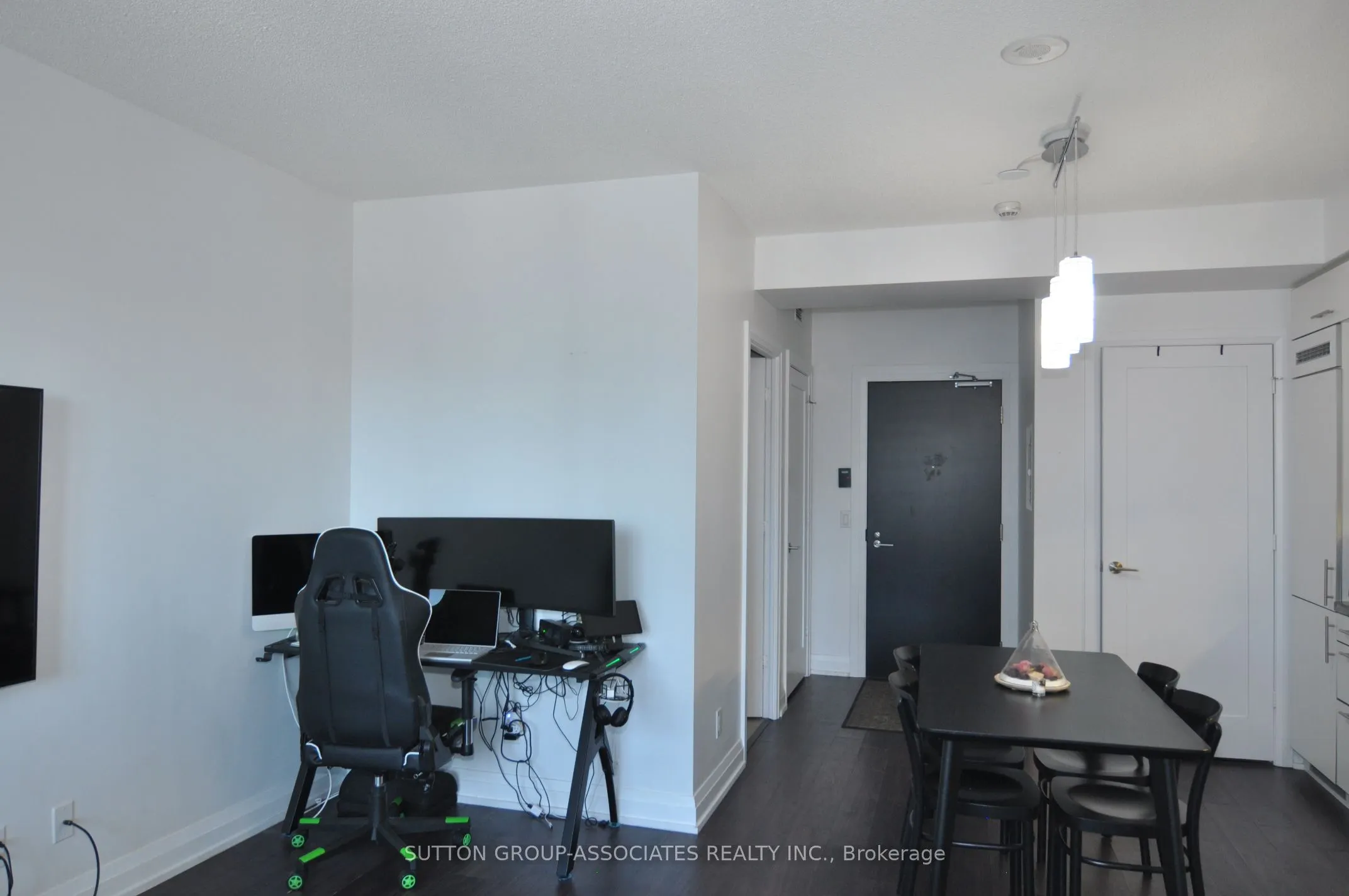 2 Anndale Drive, #1303