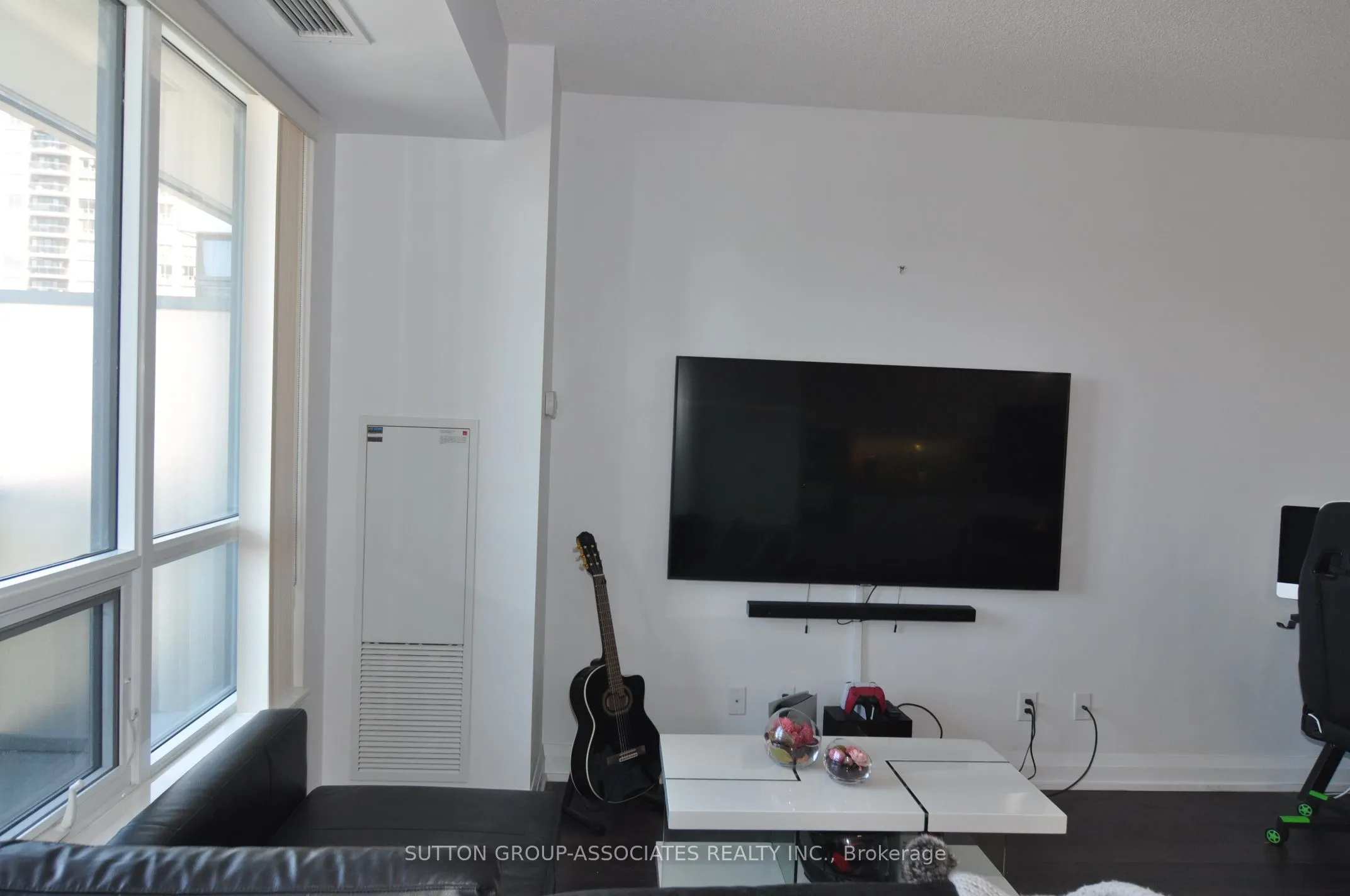 2 Anndale Drive, #1303