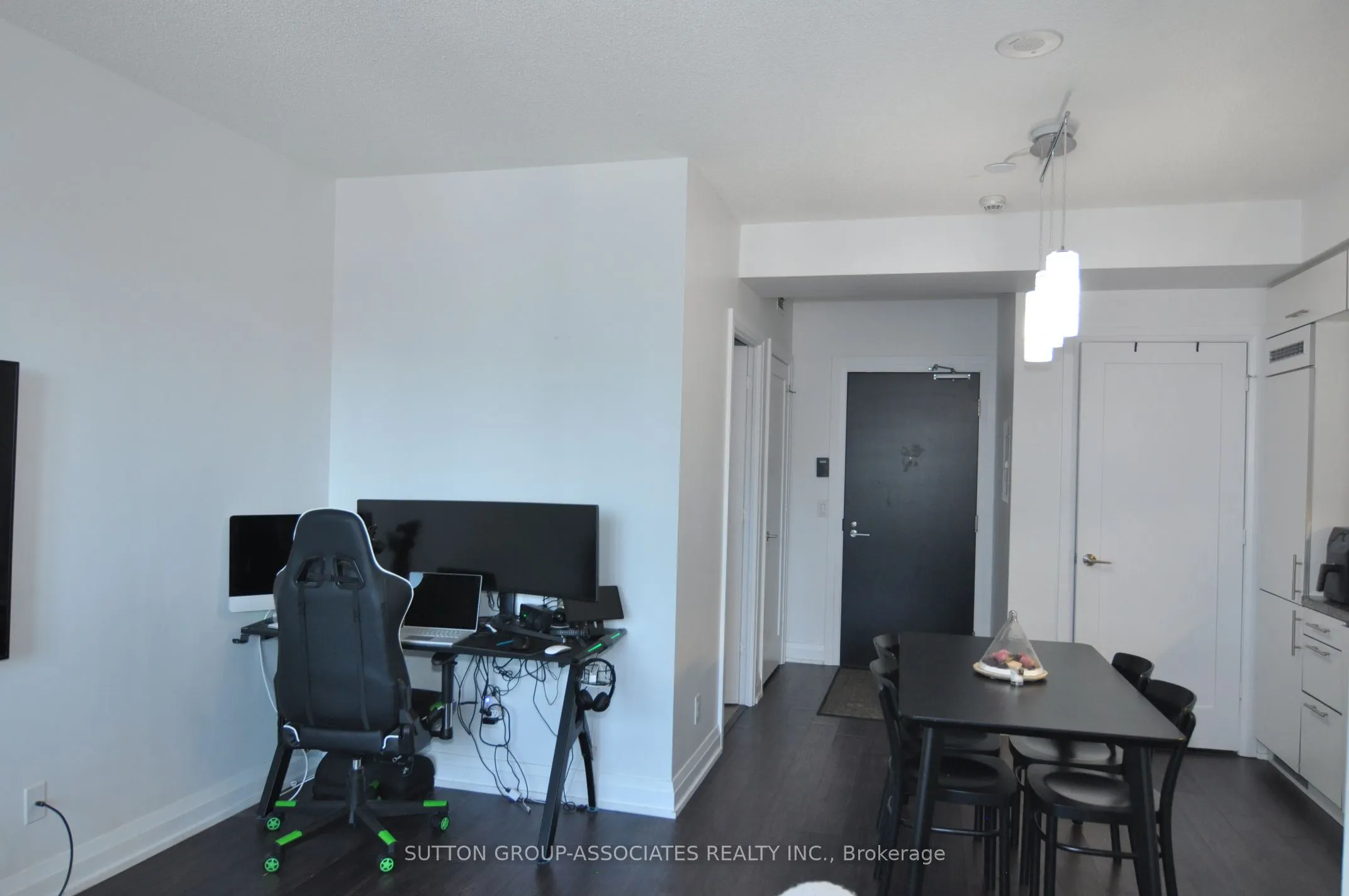 2 Anndale Drive, #1303