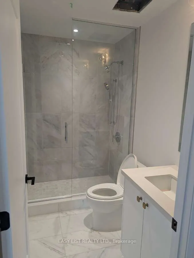 505 Glencairn Avenue, #220