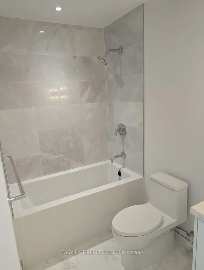 505 Glencairn Avenue, #220