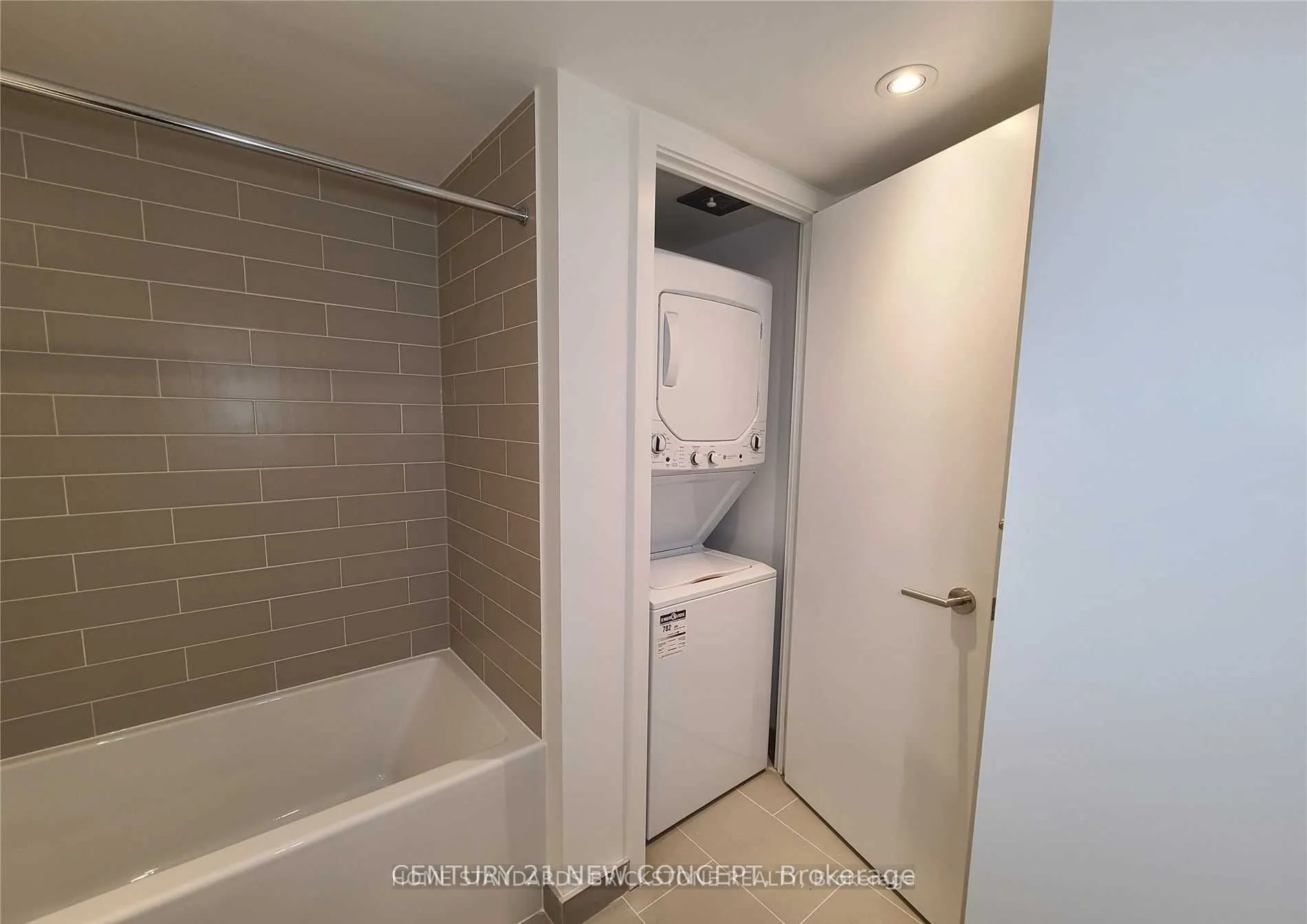 120 Varna Drive, #1509