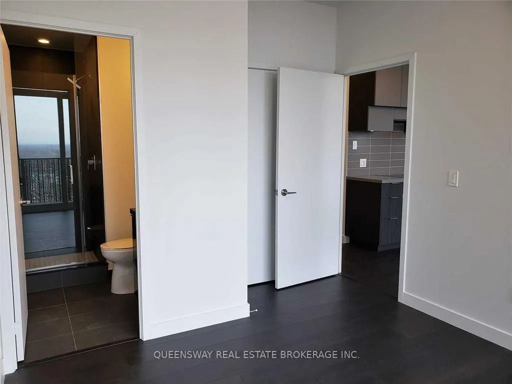 8 Eglinton Avenue E, #1005