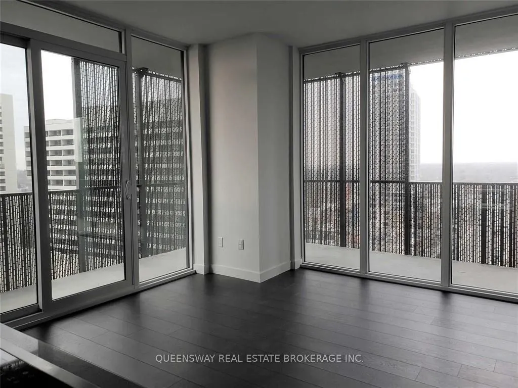 8 Eglinton Avenue E, #1005