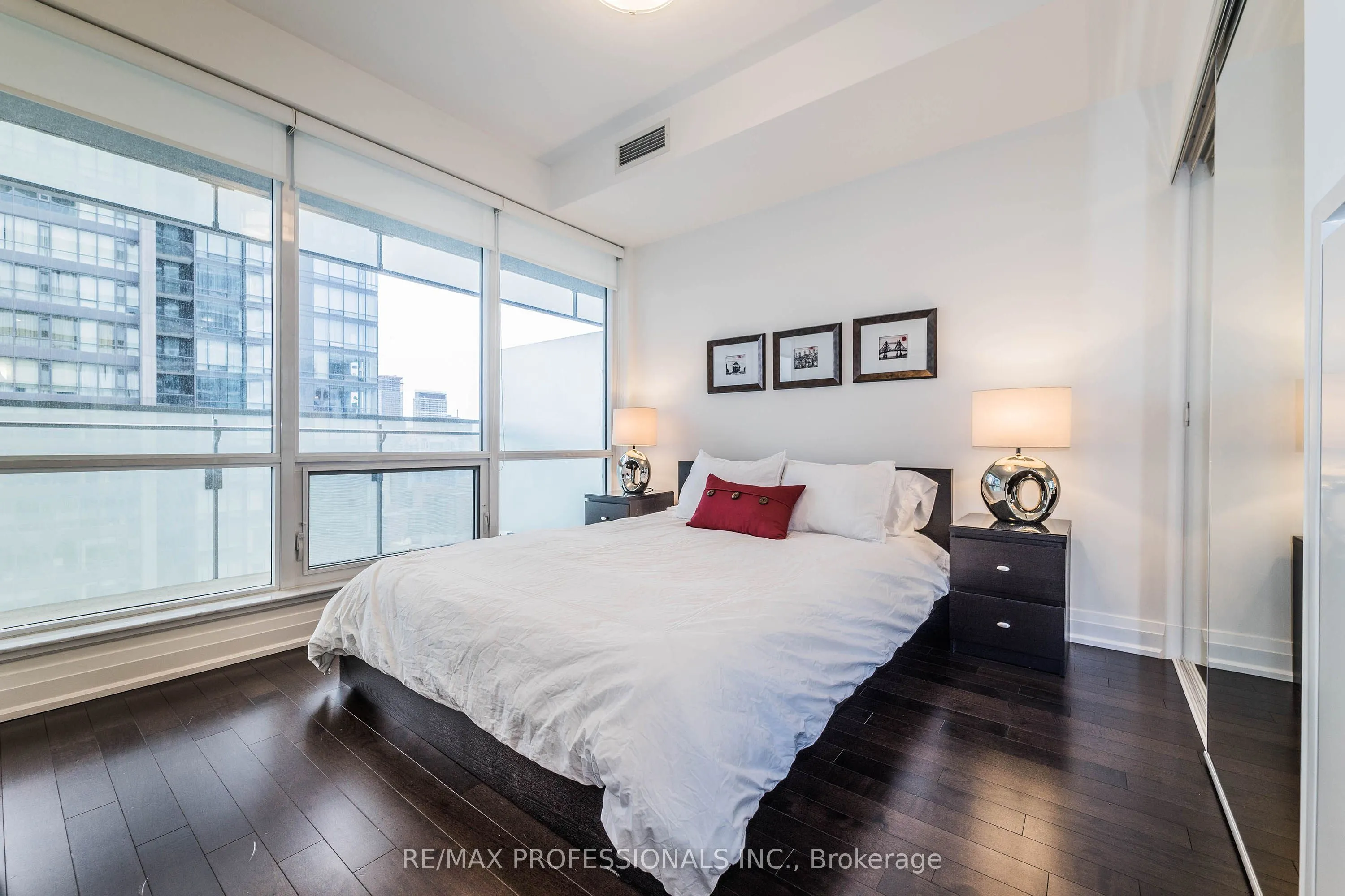 80 John Street, #2606