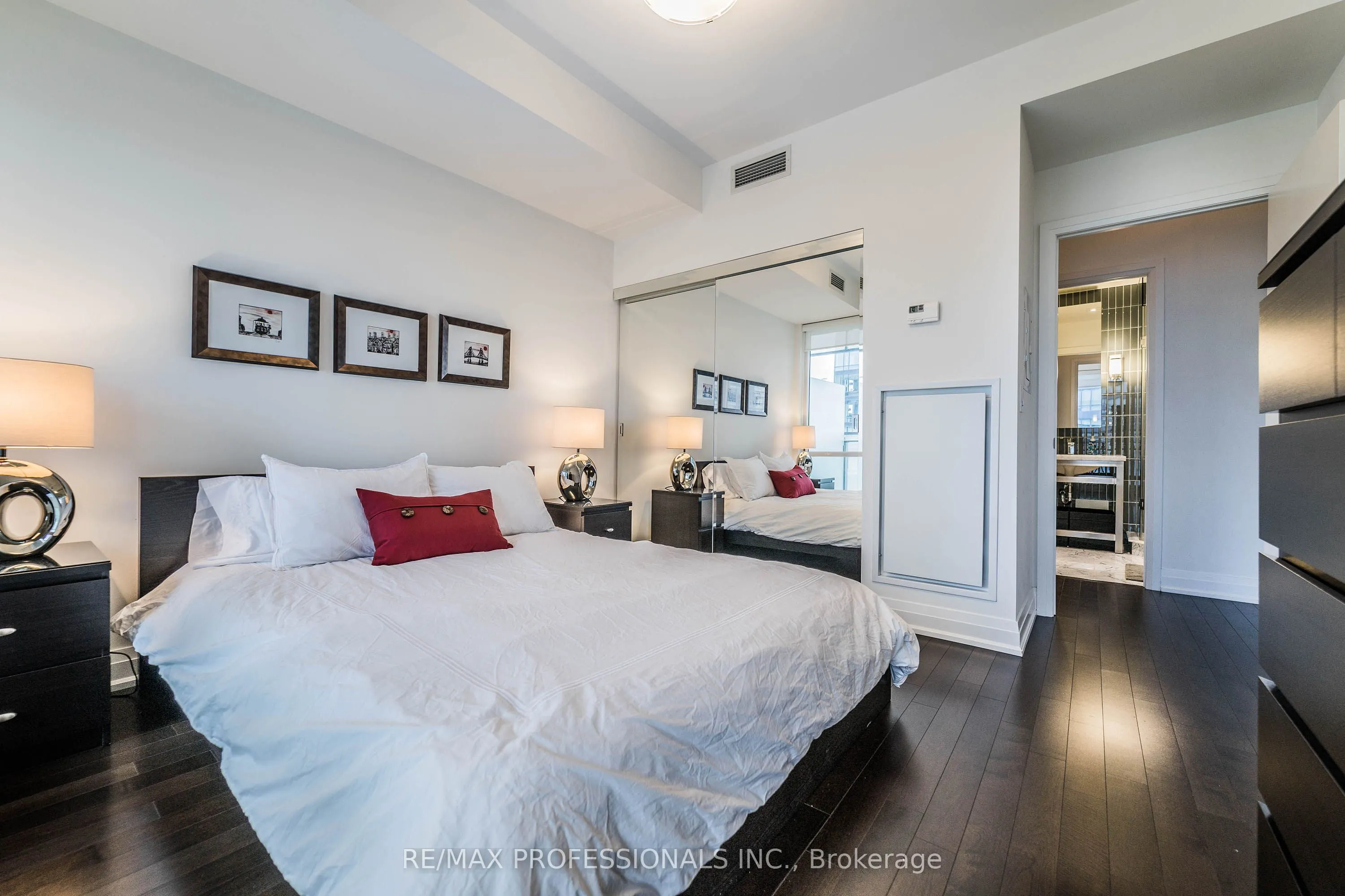 80 John Street, #2606