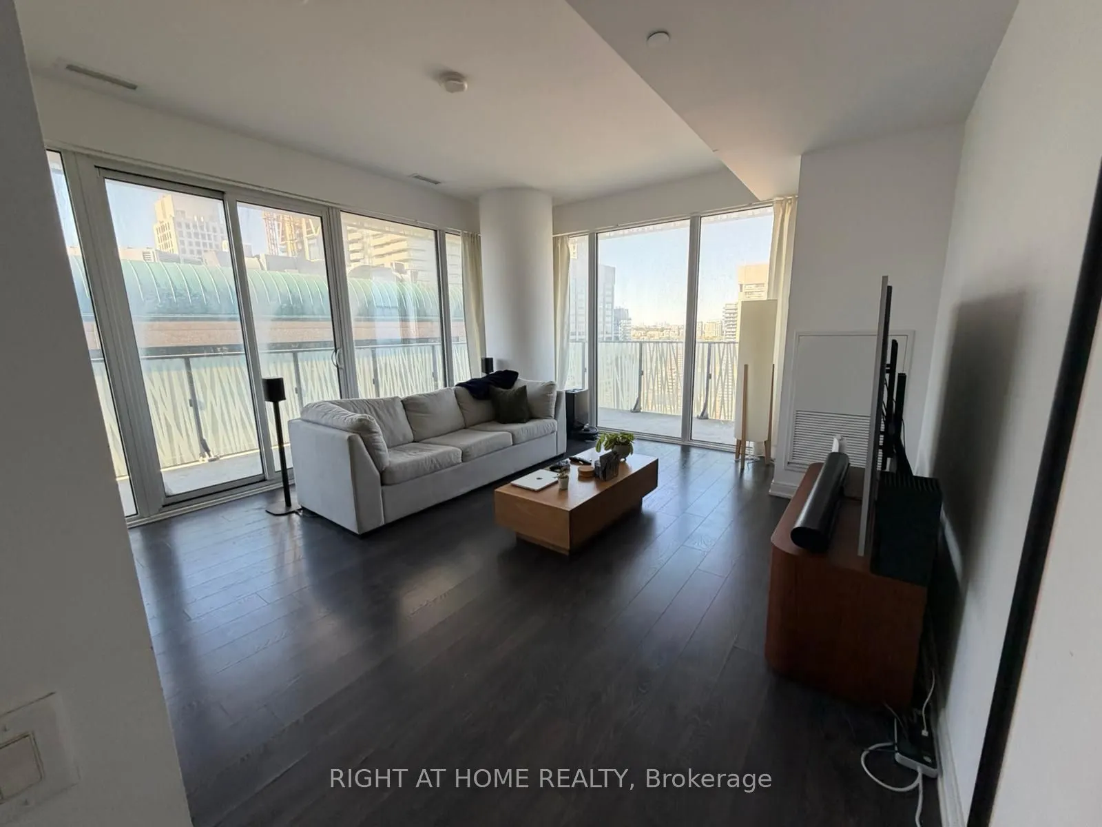 42 Charles Street E, #3406