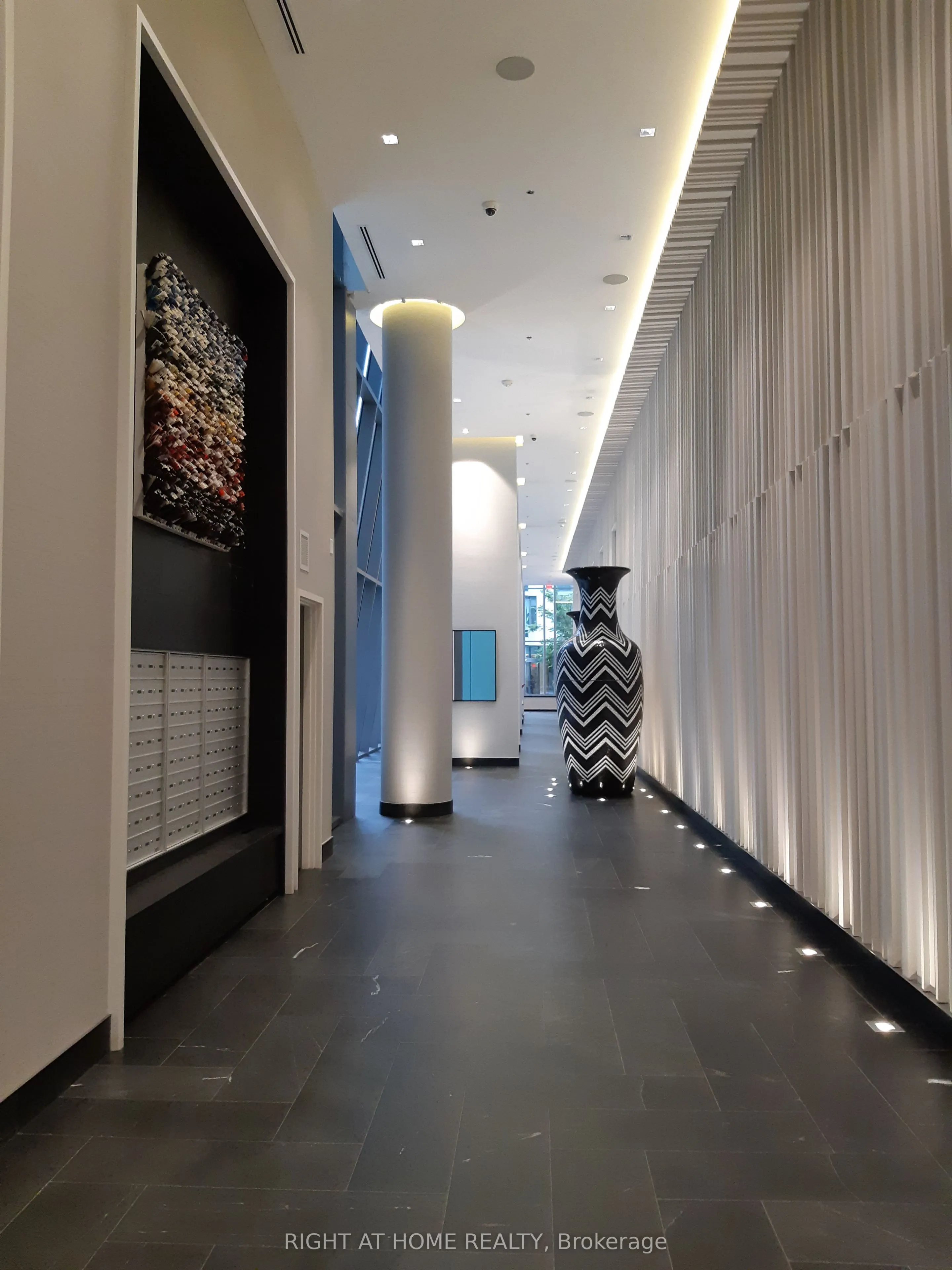 42 Charles Street E, #3406