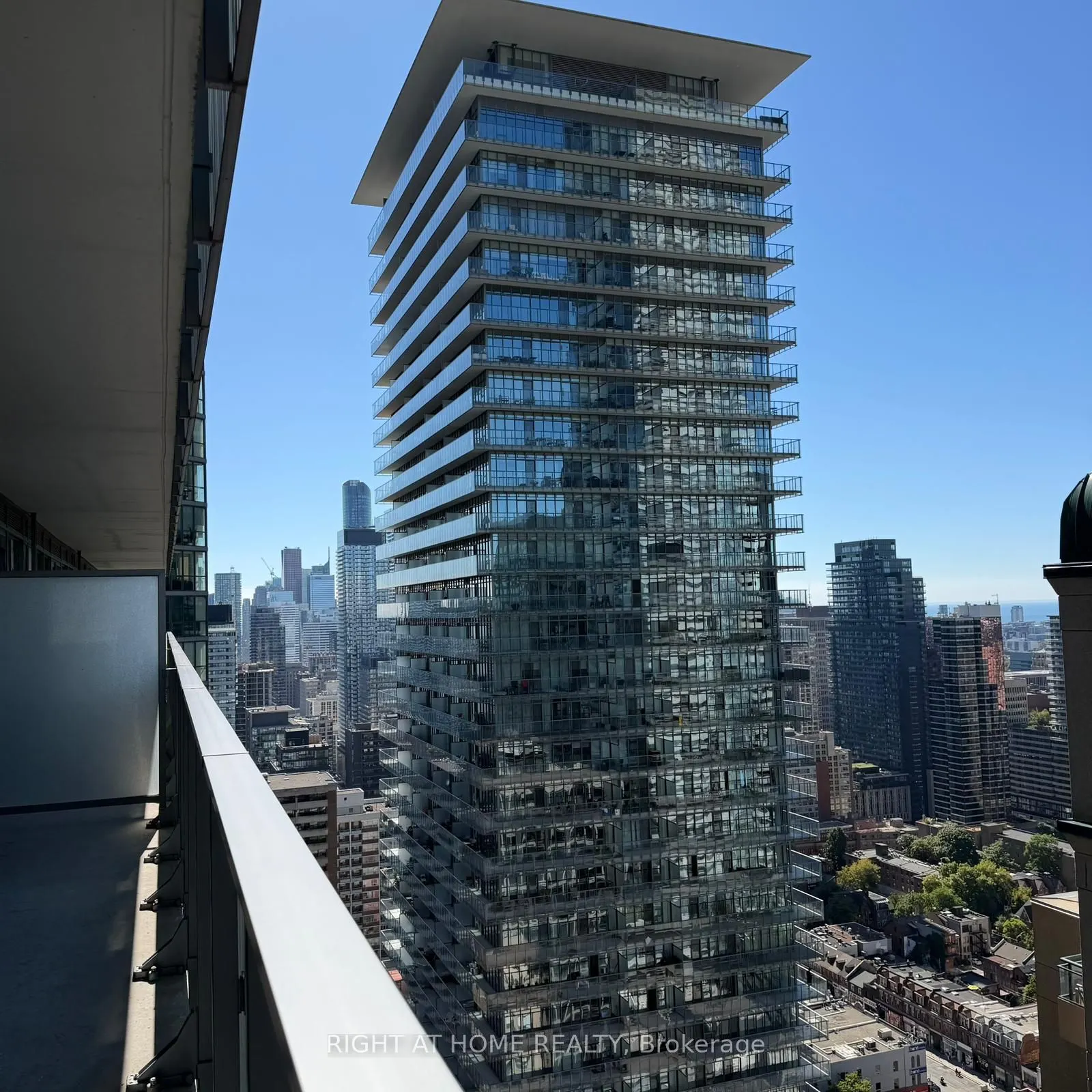 42 Charles Street E, #3406
