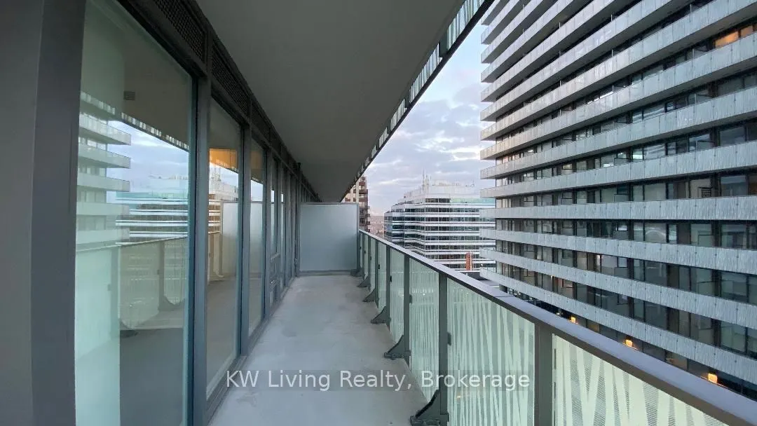 42 Charles Street E, #1602