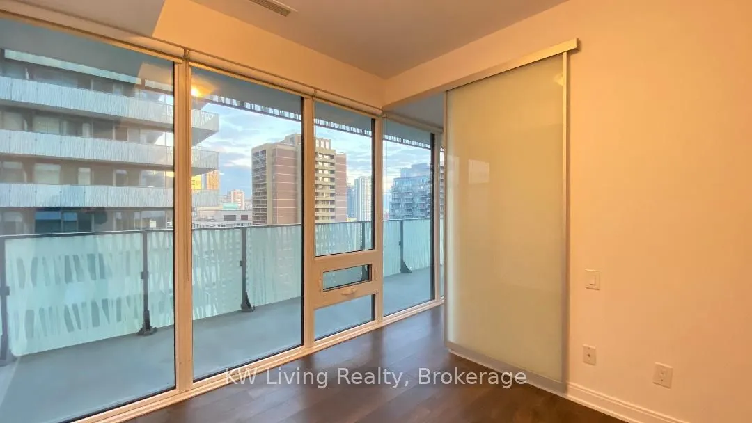42 Charles Street E, #1602
