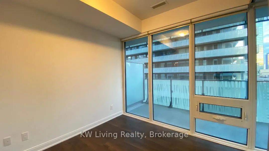 42 Charles Street E, #1602