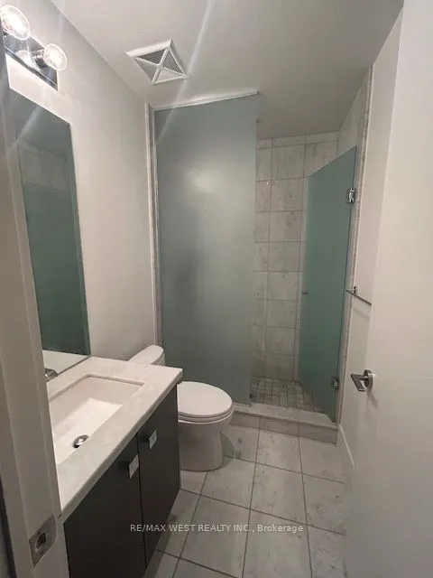 39 Queens Quay E, #310