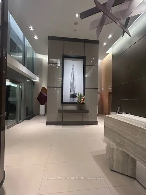 39 Queens Quay E, #310