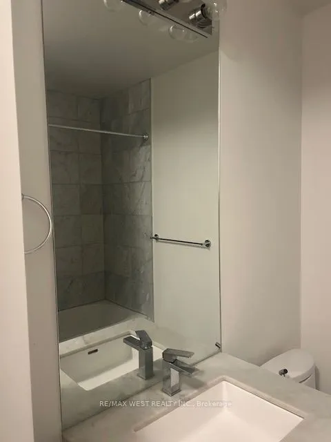 39 Queens Quay E, #310