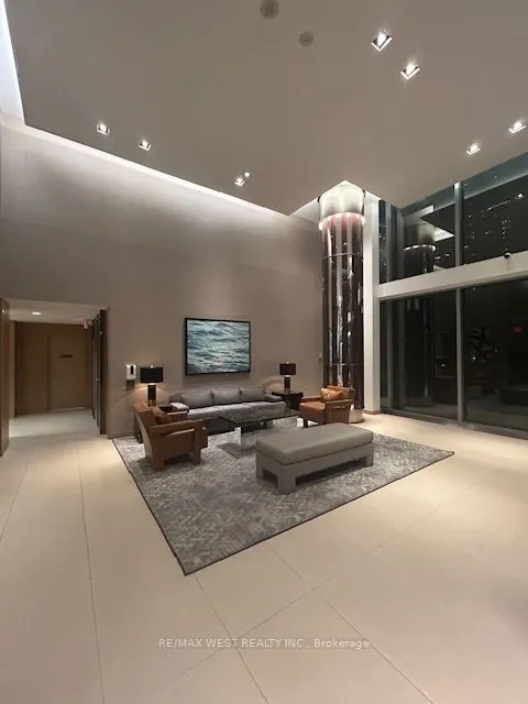 39 Queens Quay E, #310