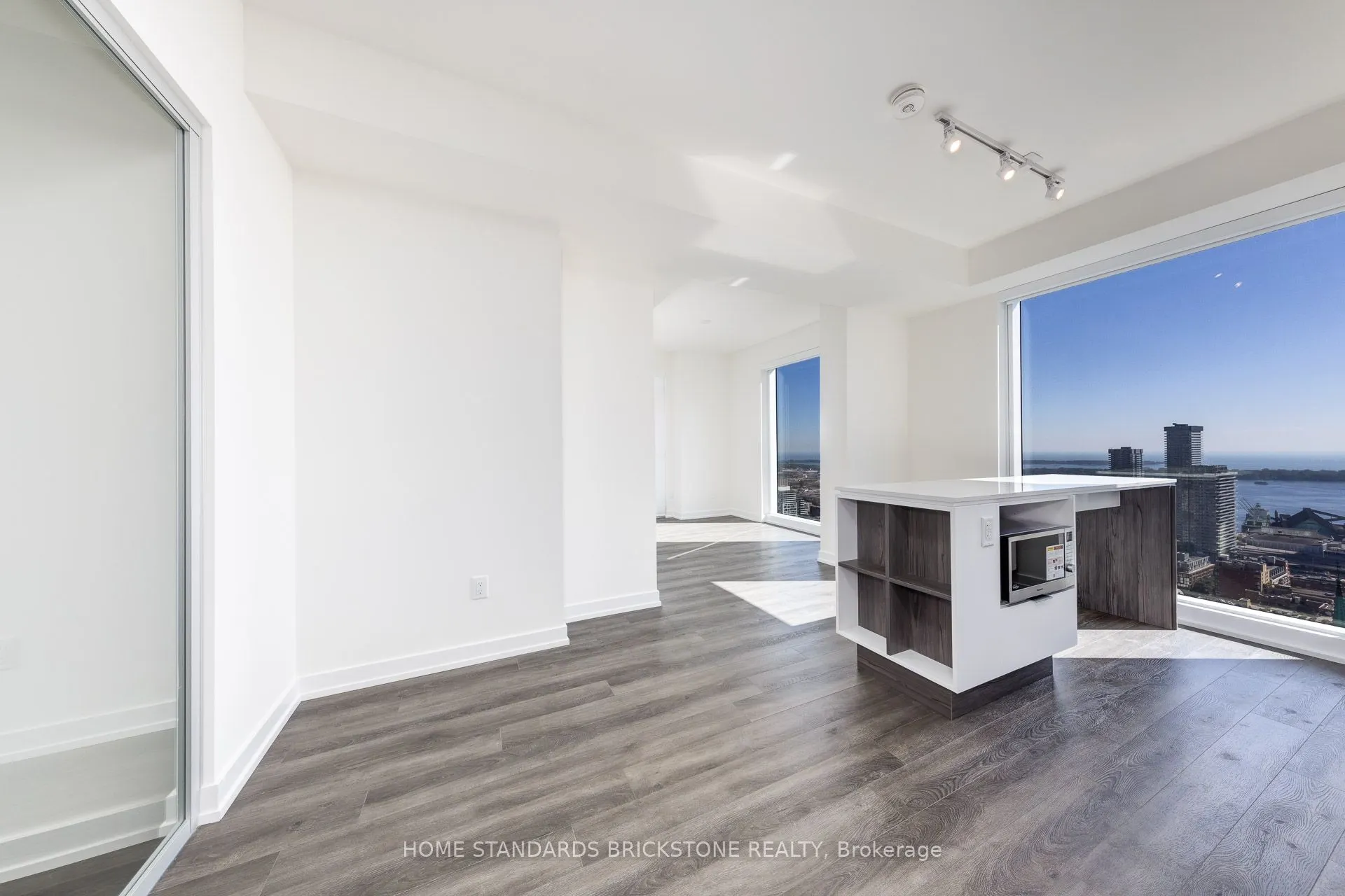 89 Church Street, #4607