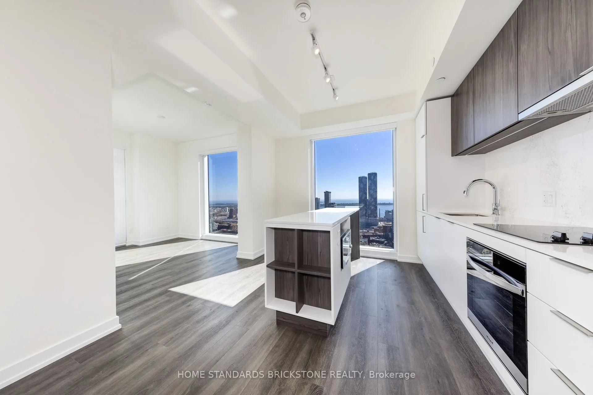 89 Church Street, #4607
